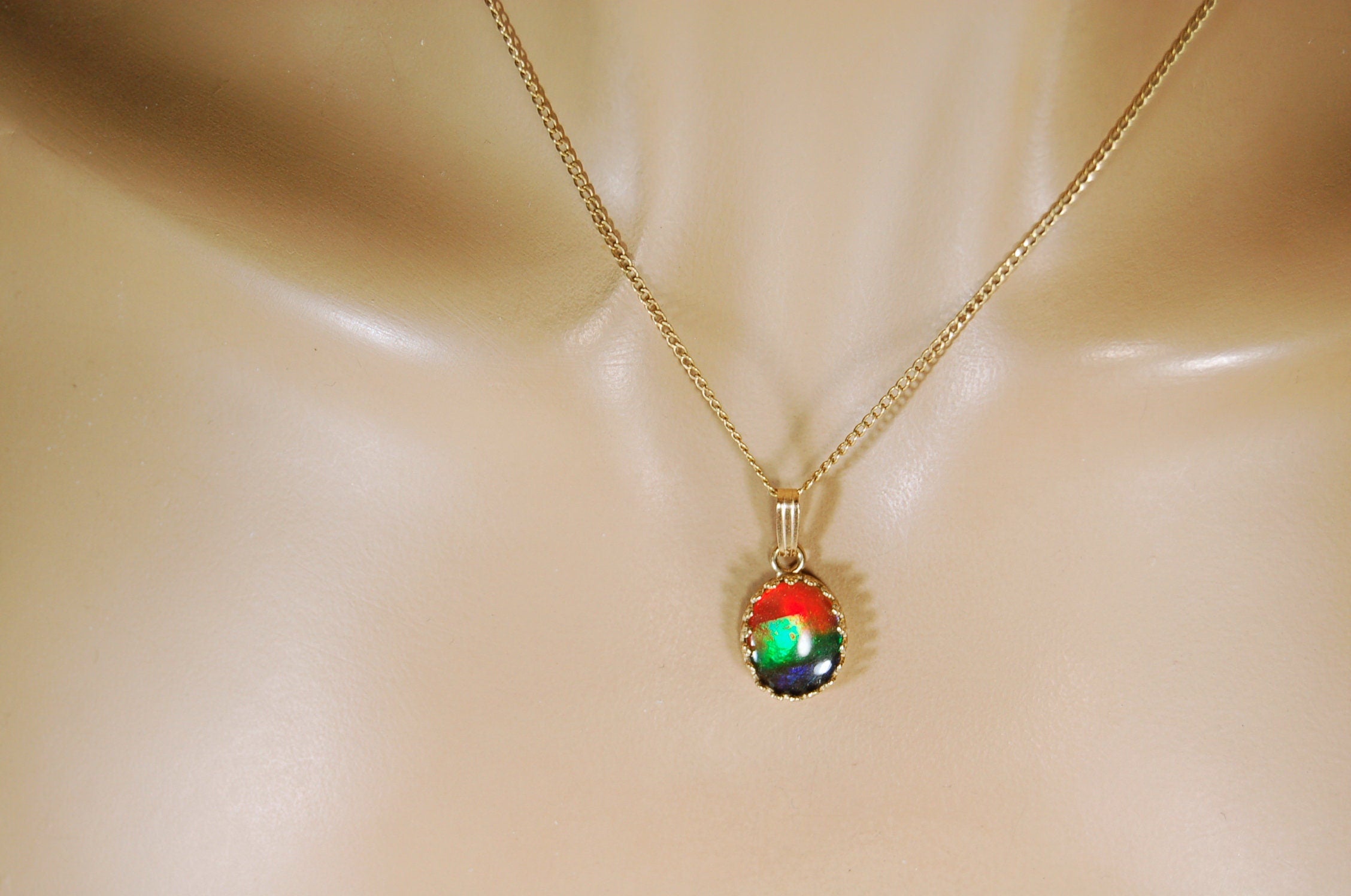 Ammolite Pendant Necklace in 14k Gold.High quality gem with brilliant colors.121229
