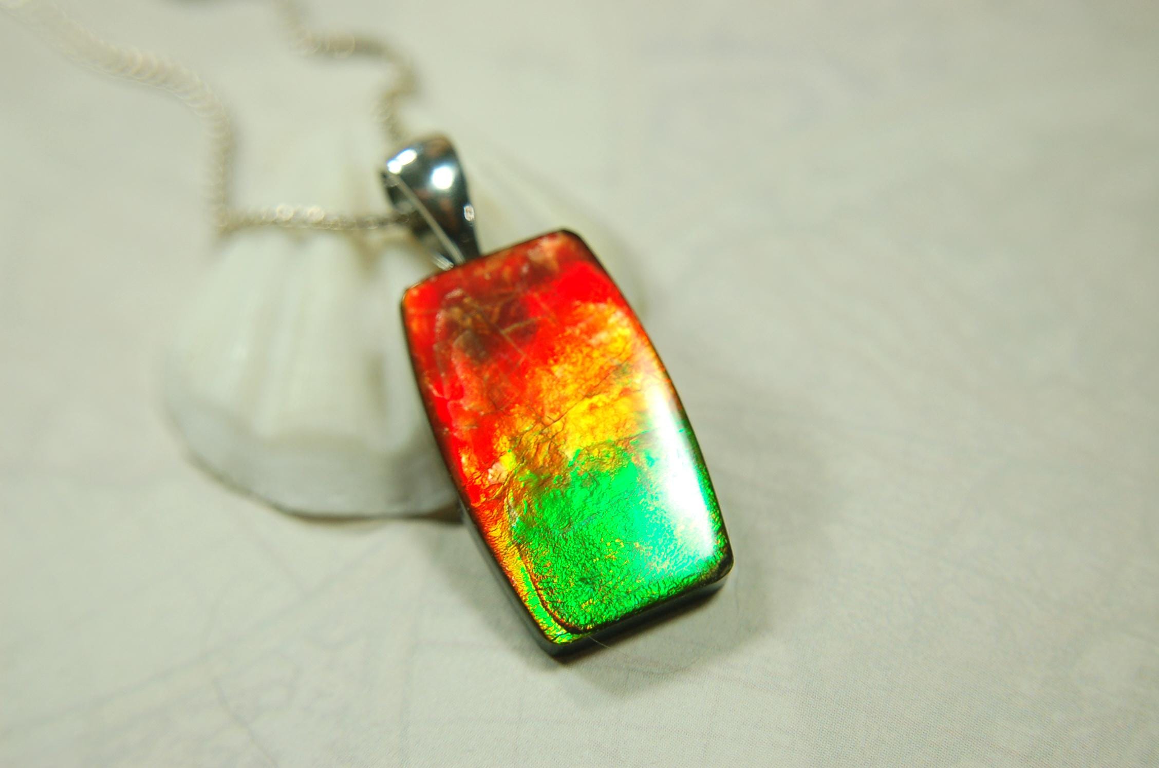 Spectacular Ammolite Pendant.Multicolor necklace.Quality Ammolite jewelry Gift.Unisex setting.Natural Cabochon Gem..062215