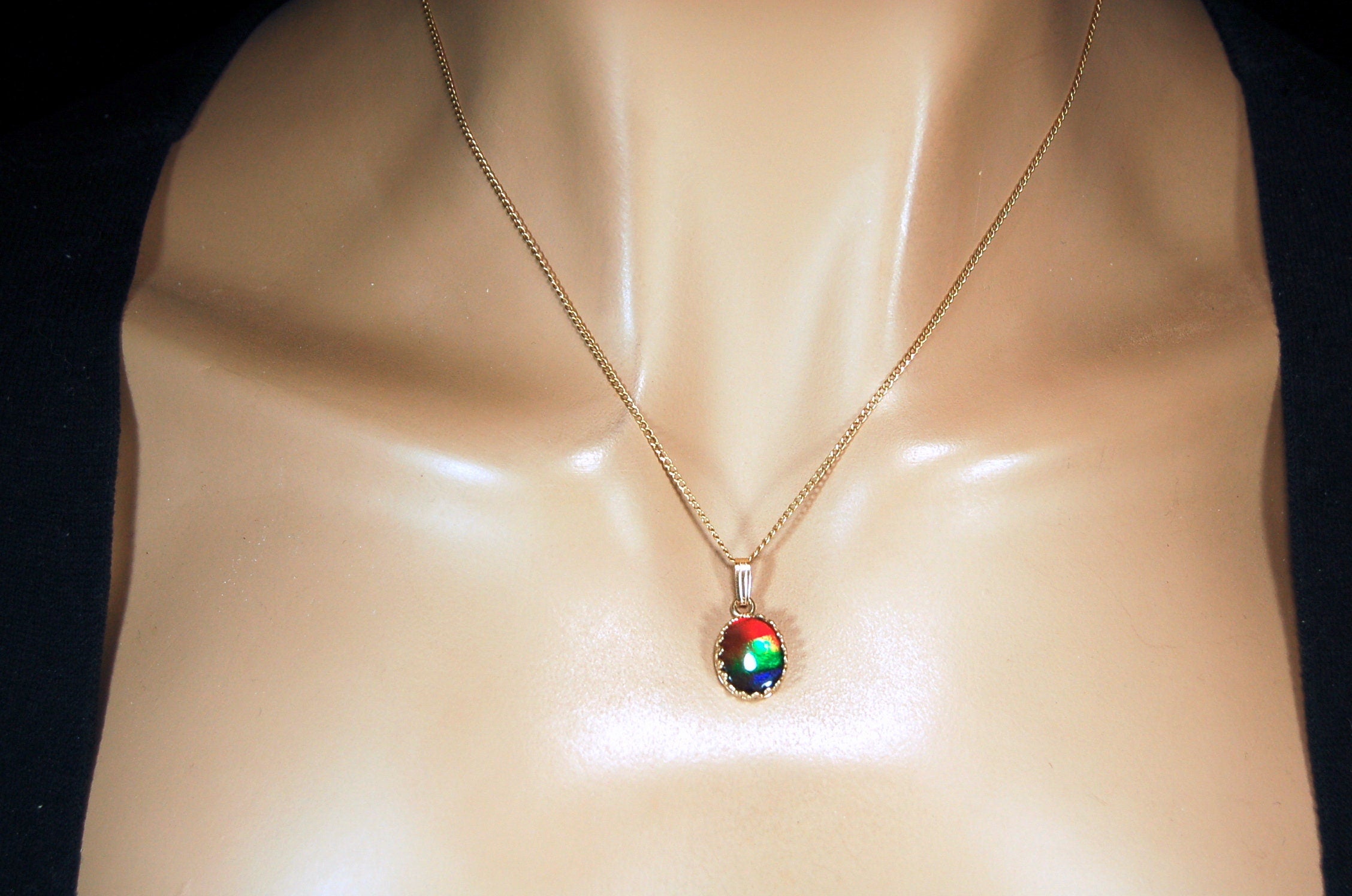 Ammolite Pendant Necklace in 14k Gold.High quality gem with brilliant colors.121229