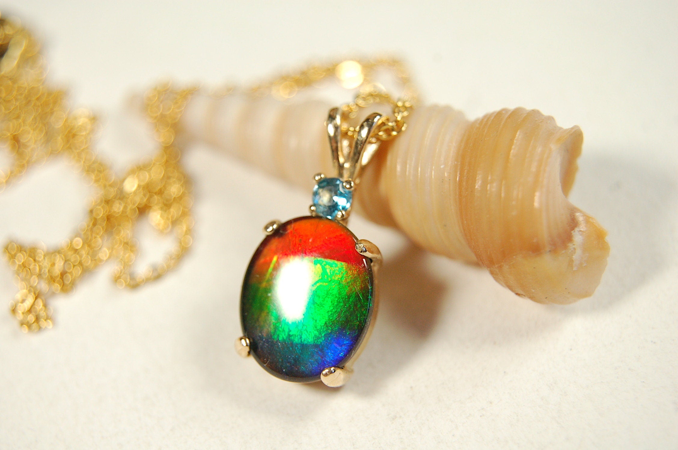 Authentic Alberta Ammolite Pendant Jewelry in gold– Natural Fossil Gemstone Gift for Her.040613