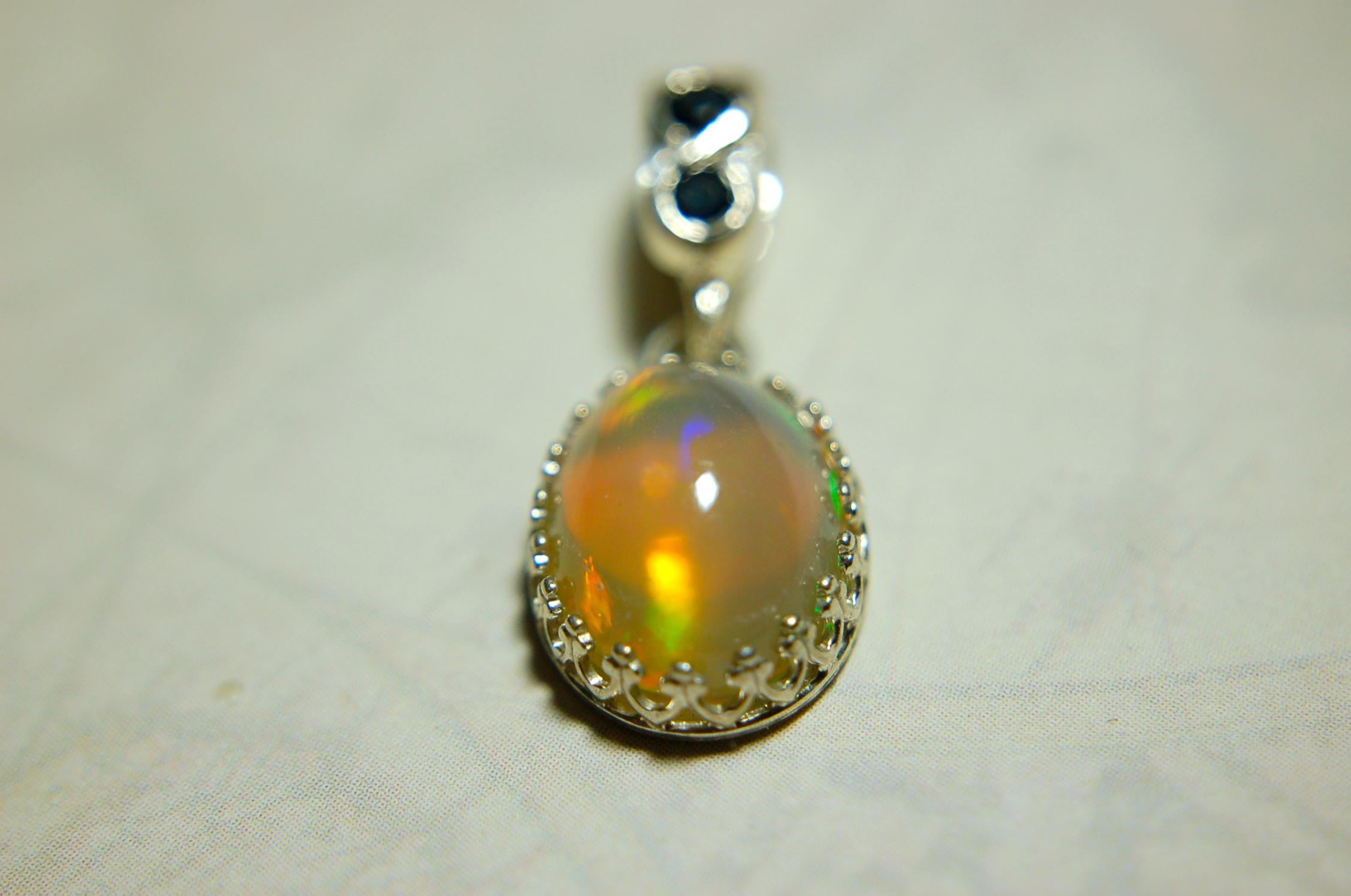 Opal Pendant Necklace.Brilliant flashing colors.Makes a memorable gift.#031715