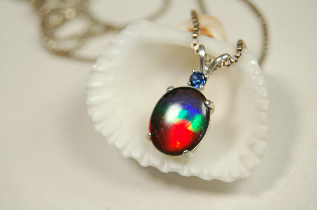 Ammolite Pendant Jewelry.Free shipping.No US customs charges as complies with CUSMA rules.#071623