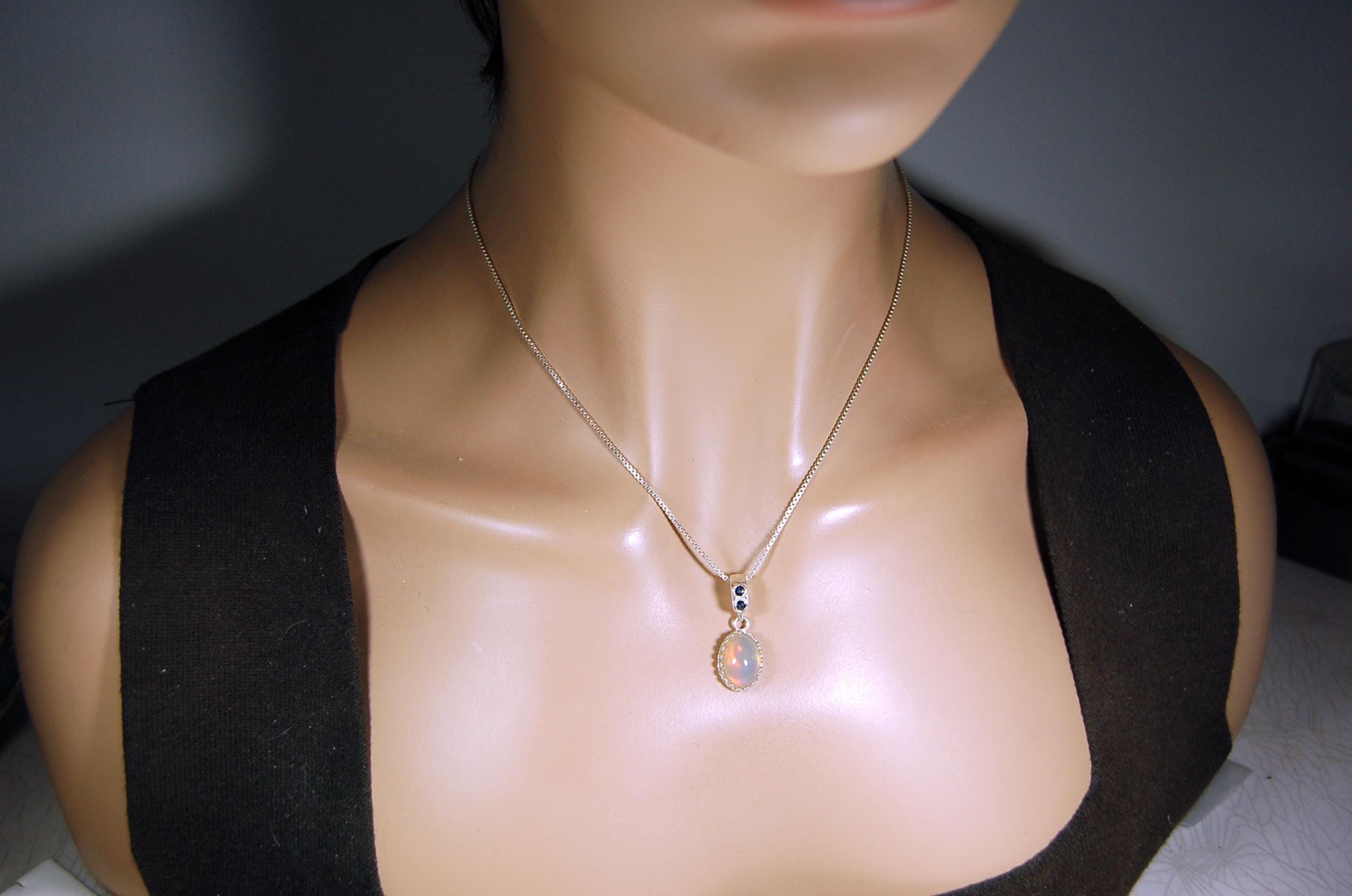 Opal Pendant Necklace.Brilliant flashing colors.Makes a memorable gift.#031715