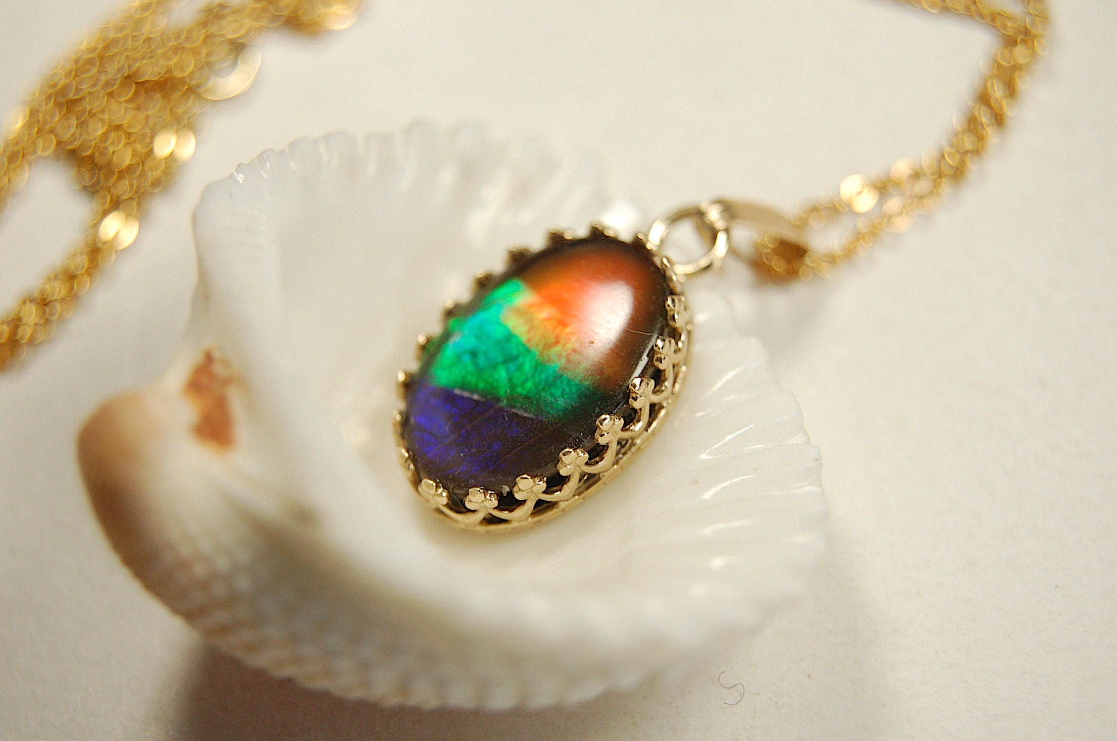 Ammolite Jewelry Pendant Necklace.Four Color Rainbow Ammolite set in solid 14k Gold.Perfect gift.GENUINE Canadian Alberta Ammolite.100213