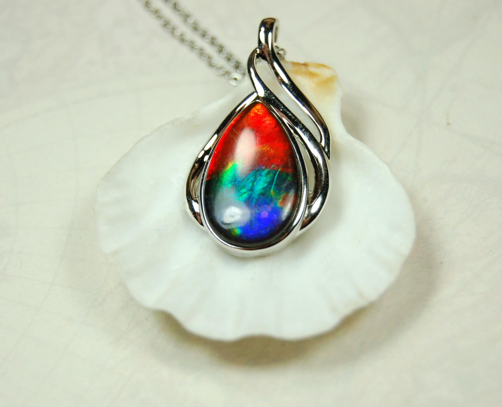 Ammolite JewelryPendant.High quality gem with brilliant colors will attract a lot of attention.#062825