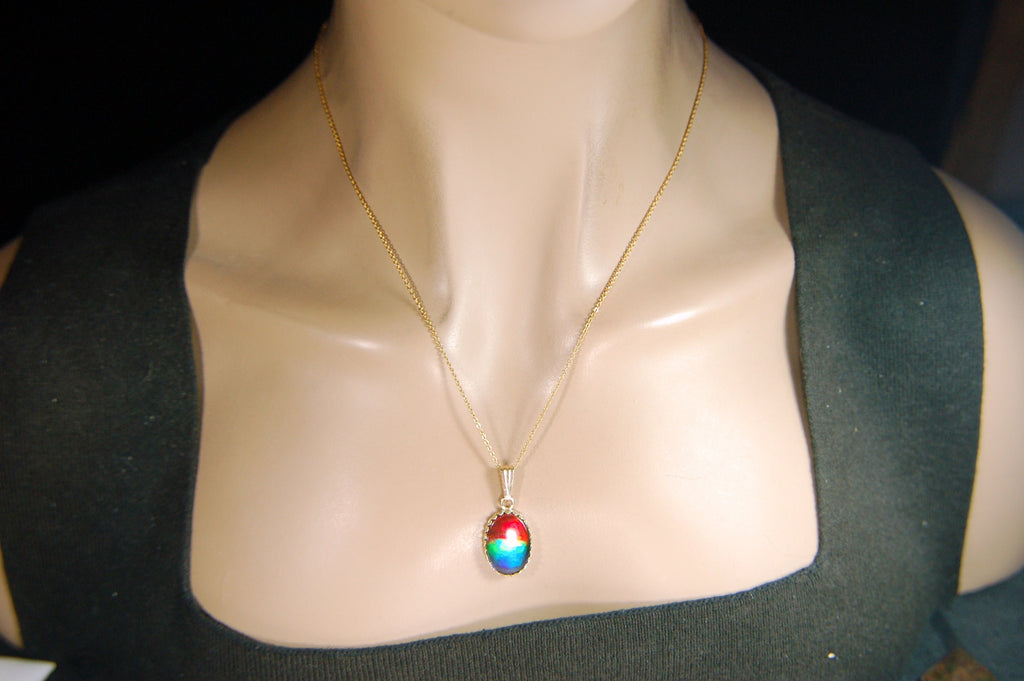 Opulent Ammolite Pendant in Gold - Enhance Your Style with Natural Elegance or Make it the Perfect Gift for her.021214