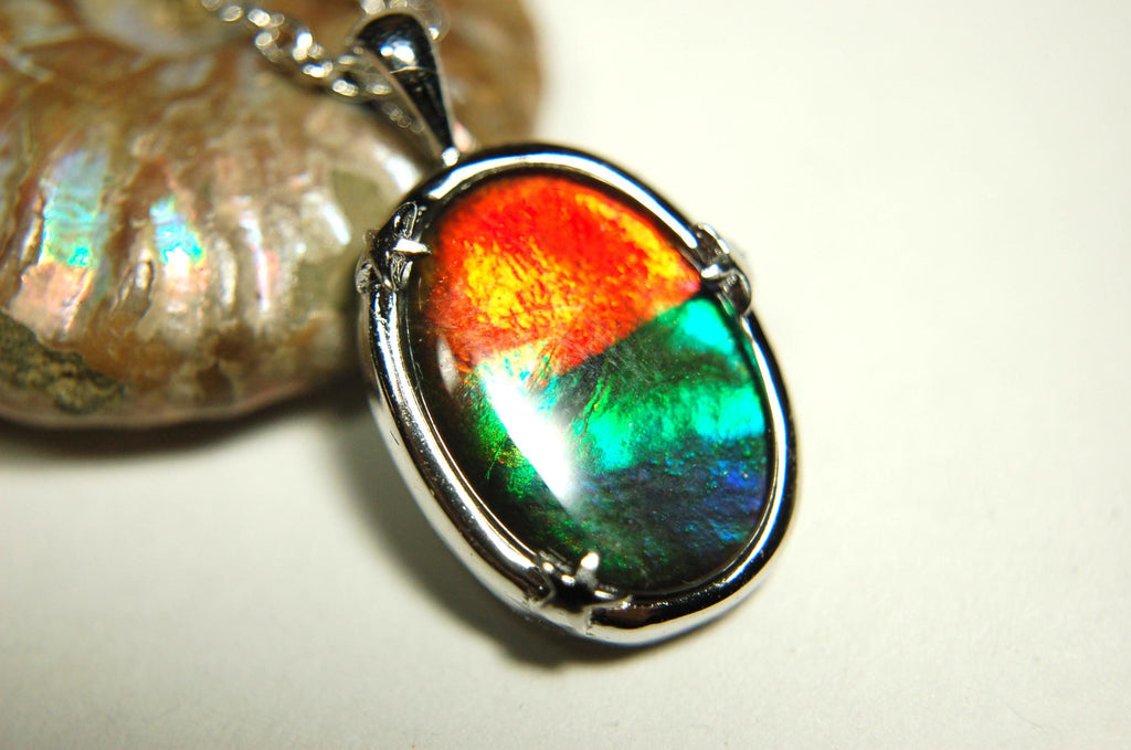 Colorful unisex Ammolite Pendant - Beautiful Ammolite Jewelry to Elevate Your Outfit.Perfect gift for him or her.011425