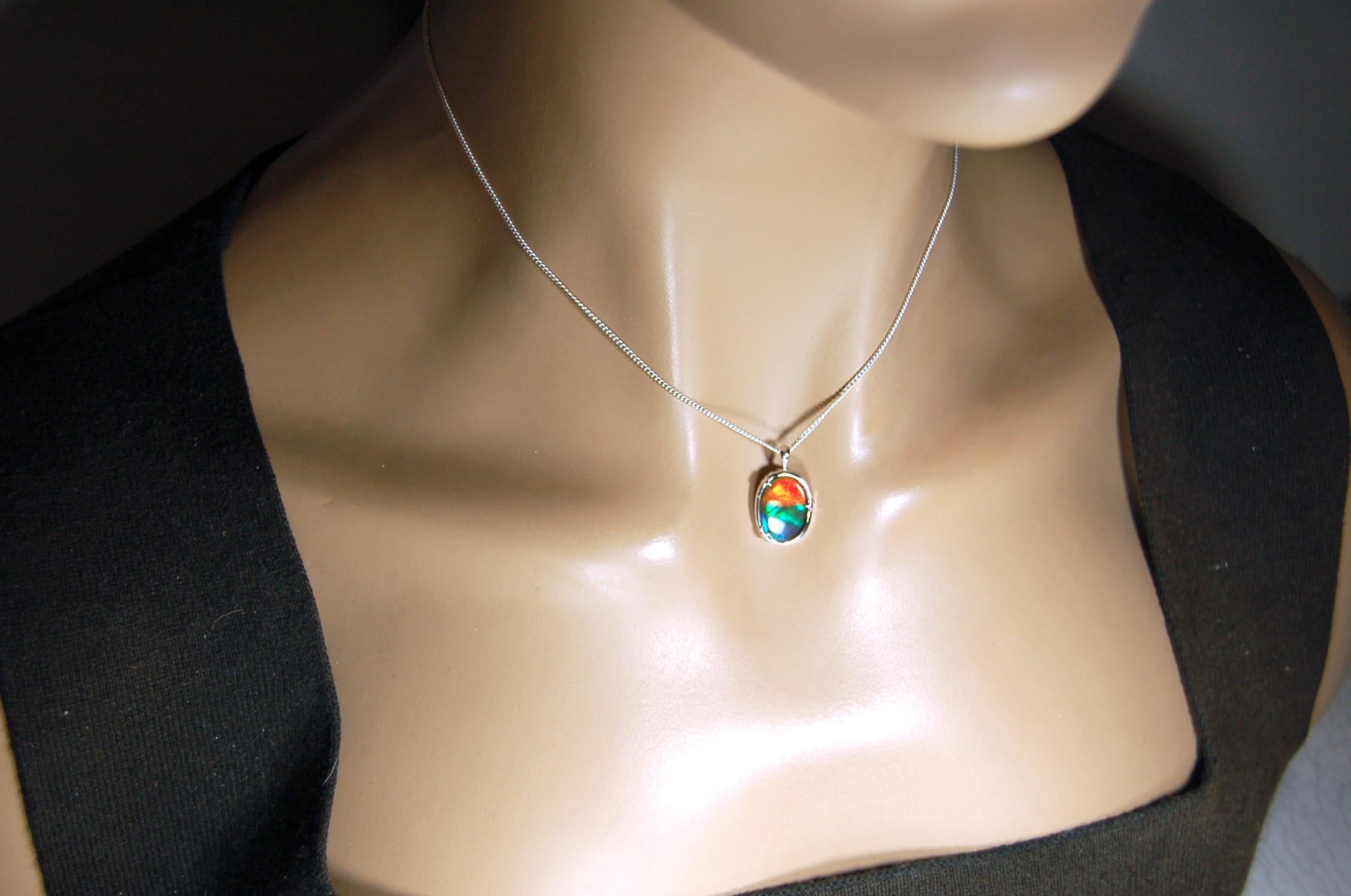 Colorful unisex Ammolite Pendant - Beautiful Ammolite Jewelry to Elevate Your Outfit.Perfect gift for him or her.011425