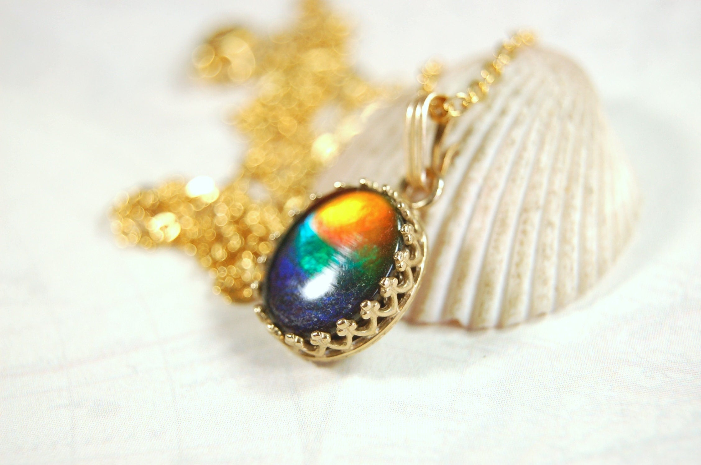 Ammolite Jewelry Pendant 14k Gold.Bright colorful gem.Perfect gift. 032314