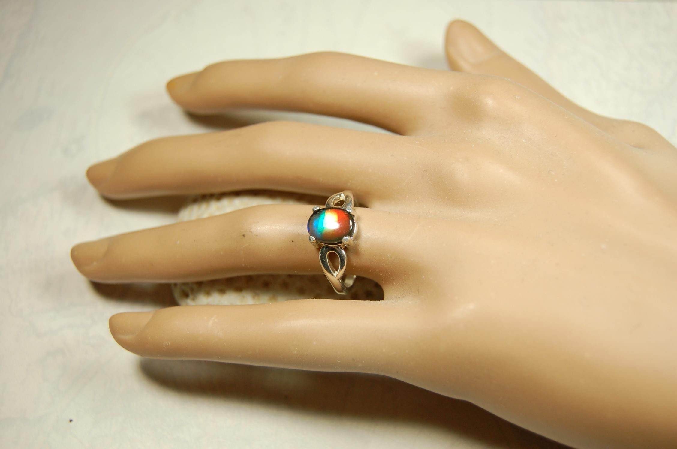 Ammolite Ladies Ring.Rare Astonishing four color changer.Size 7.Gift for wife.Lovely Fashion Accessory.031615.