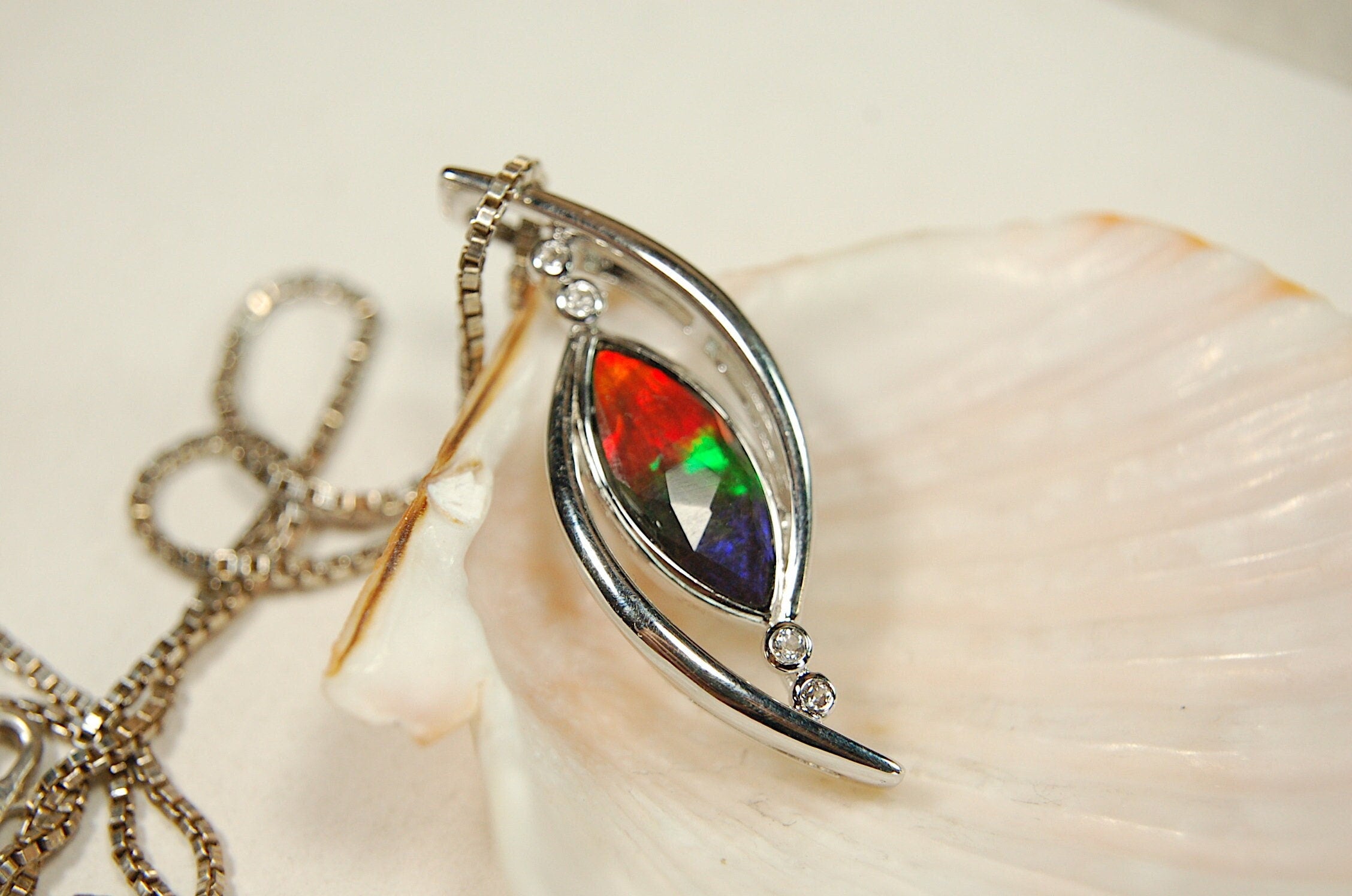 Ammolite jewelry Pendant from Canada.Colorful necklace.Rainbow three color gemstone.Perfect gift for wife.Beautiful setting.#042413