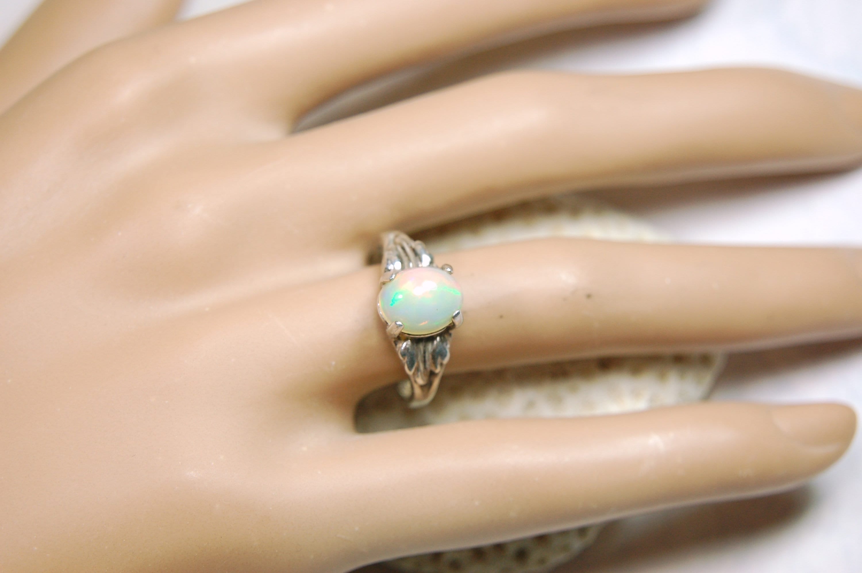 Natural Opal Ring Size 7.Quality gem with gorgeous colors.Vintage style.Perfect gift for her.Solid sterling silver.031014