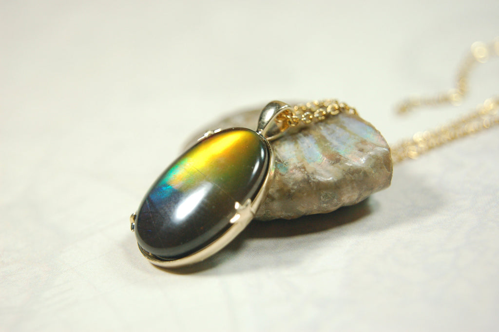 Glamorous Ammolite jewelry pendant in solid 14k Gold - A Stunning Rare Mothers day gift she will treasure.012914
