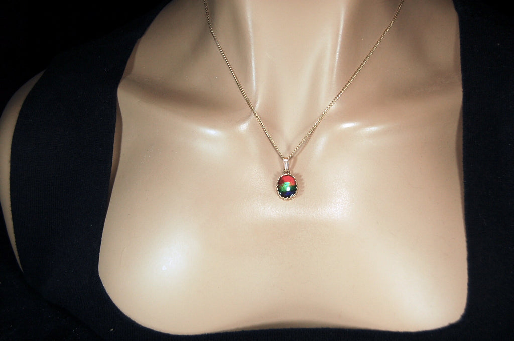 Ammolite Pendant Necklace in 14k Gold.High quality gem with brilliant colors.121229