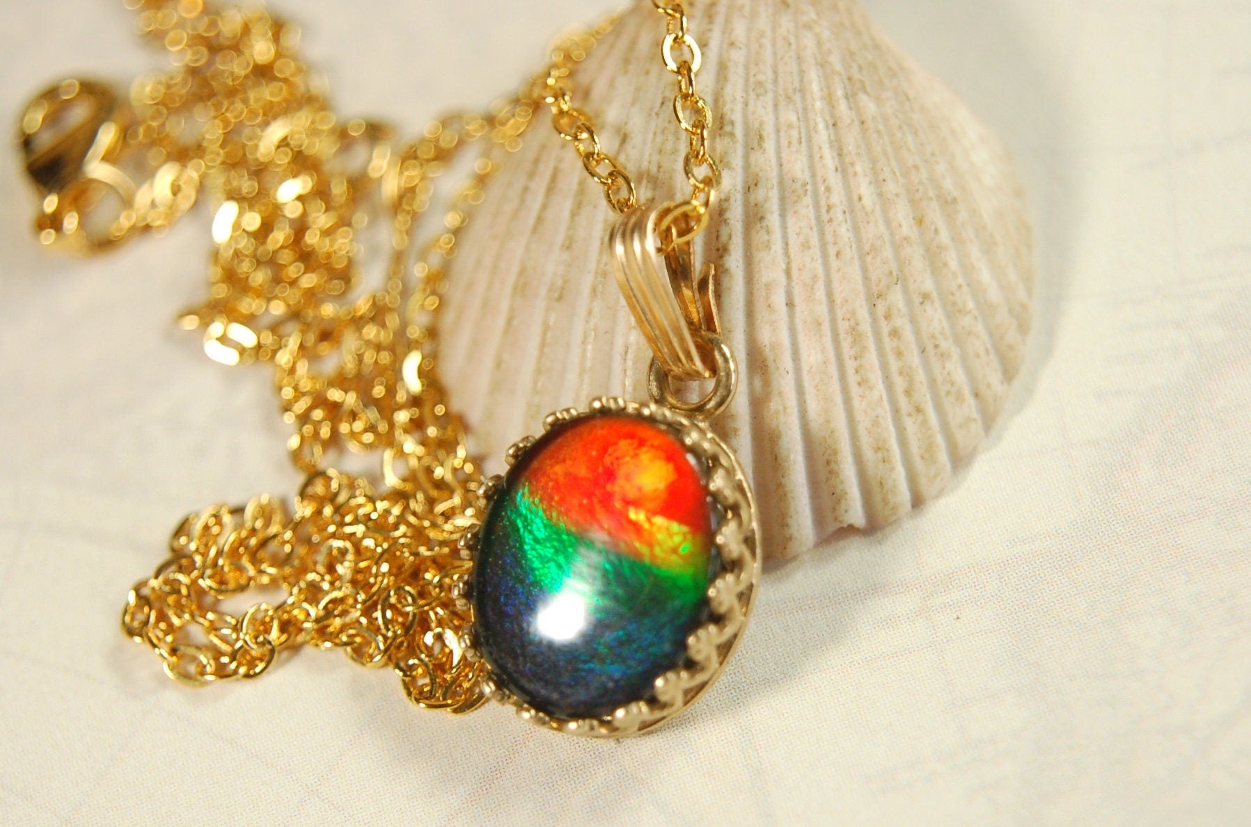 Ammolite Jewelry Pendant 14k Gold.Bright colorful gem.Perfect gift. 032314