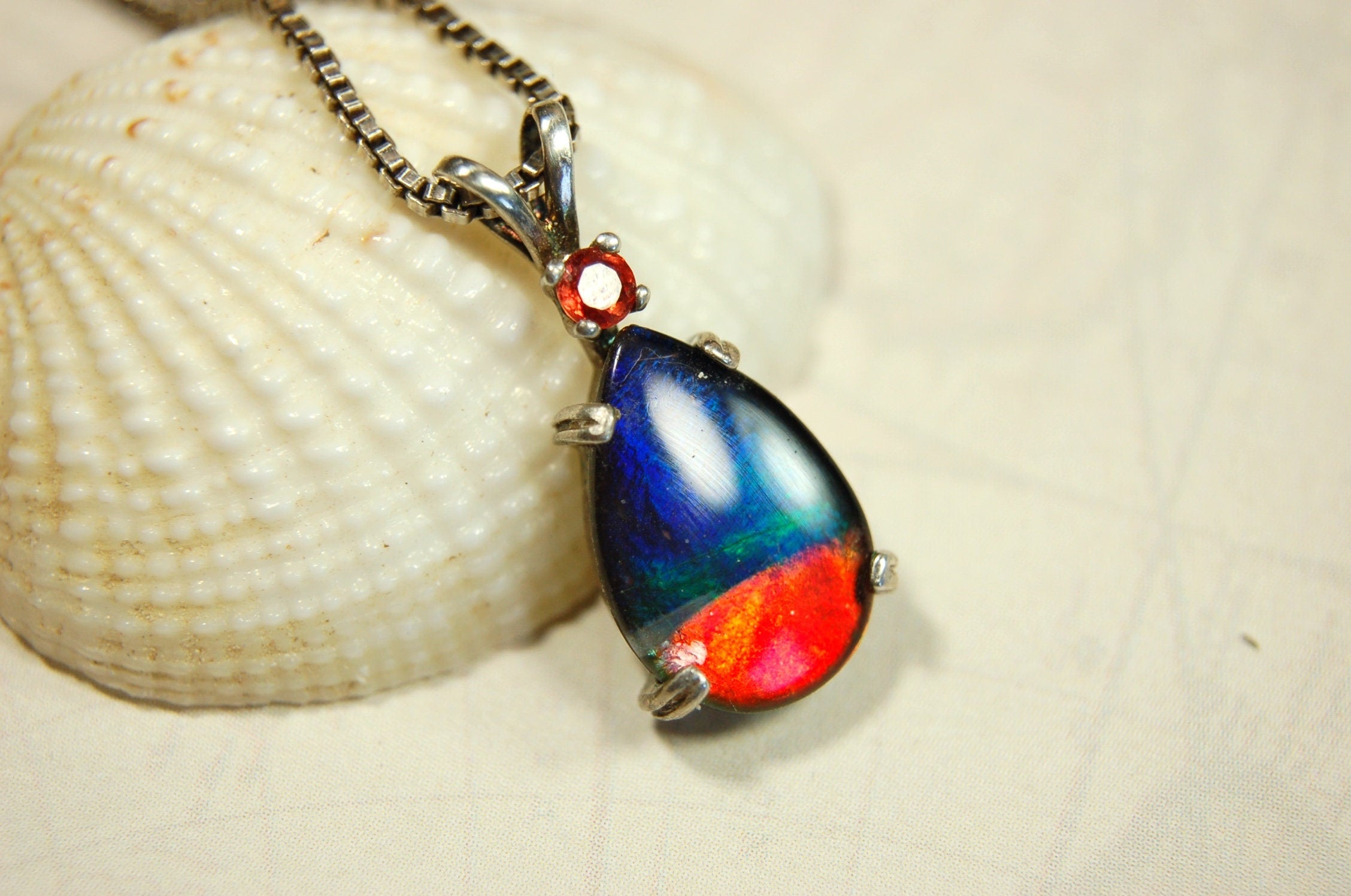 Ammolite Pendant Necklace with Padparascha sapphire.Very colorful rainbow colors.070814