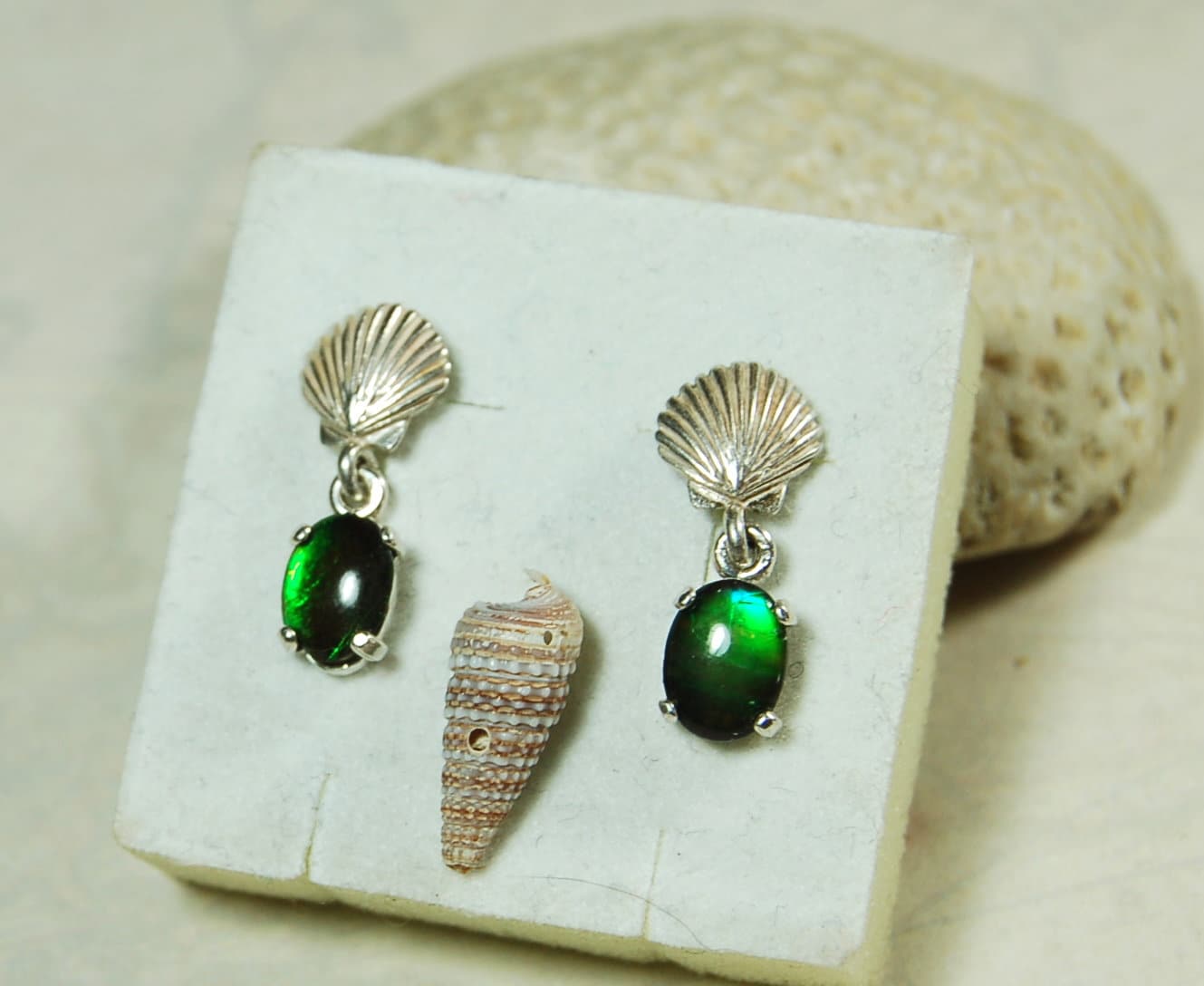 Ammolite Earrings.Brilliant green gems Ammolite jewelry.Details below.