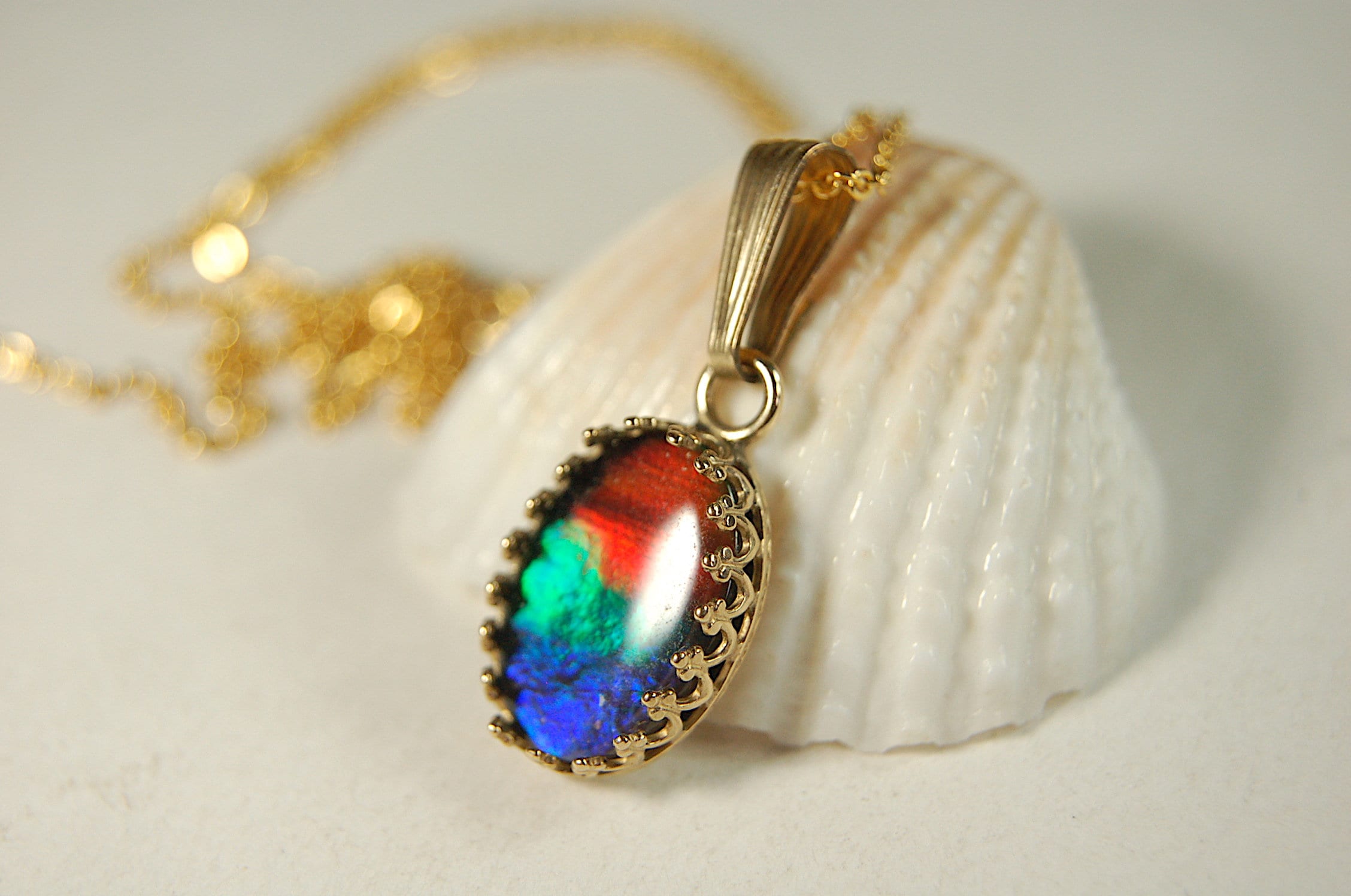 Ammolite Pendant in 14k Gold.Lovely rainbow colors.#111510