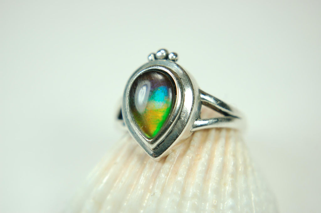 Ammolite.Gorgeous RARE four color Ammolite Ring - Add a Touch of Elegance with this Stunning Ammolite Jewelry.Gift idea for wife?010525