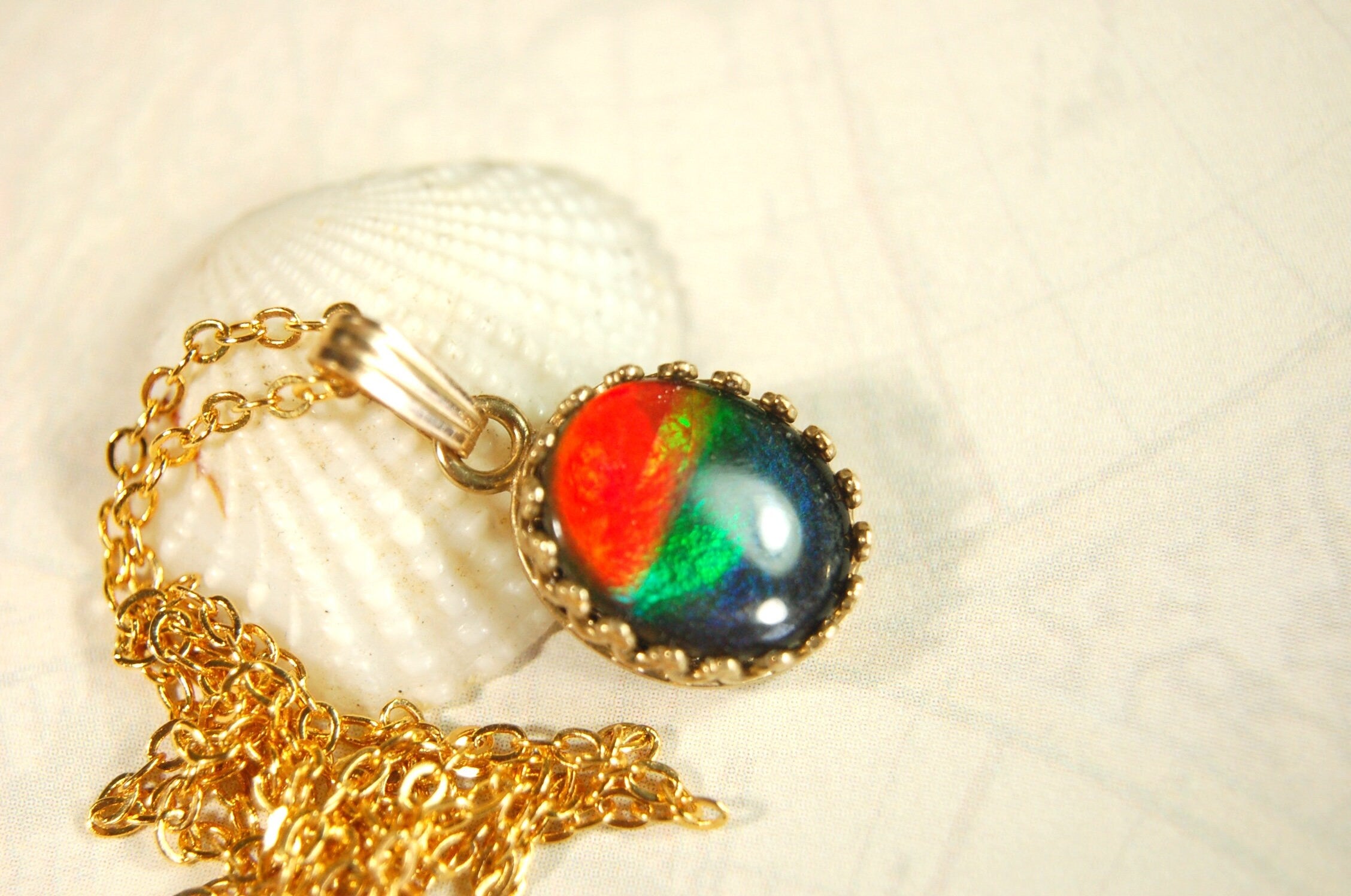 Ammolite Jewelry Pendant 14k Gold.Bright colorful gem.Perfect gift. 032314