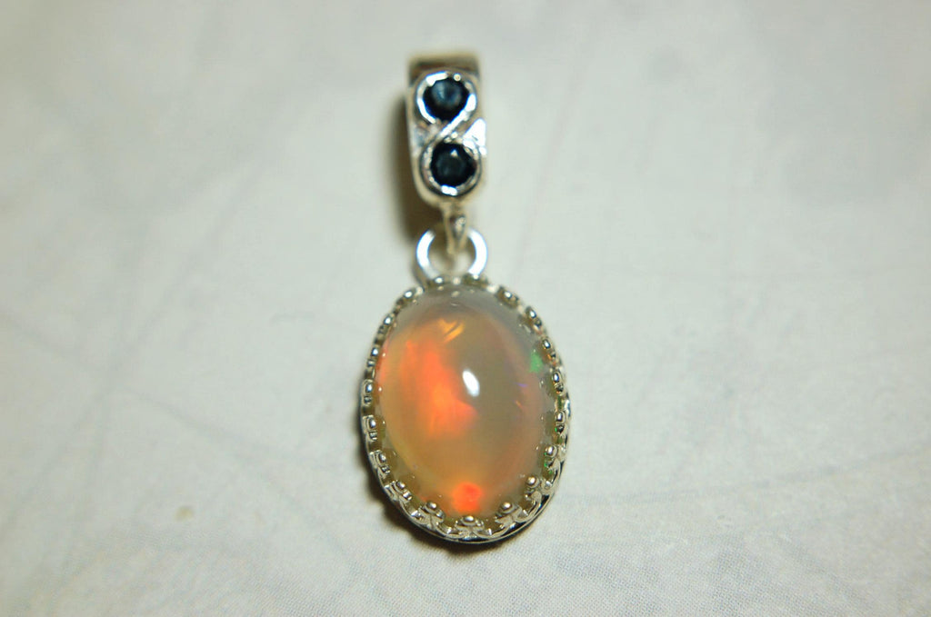 Opal Pendant Necklace.Brilliant flashing colors.Makes a memorable gift.#031715