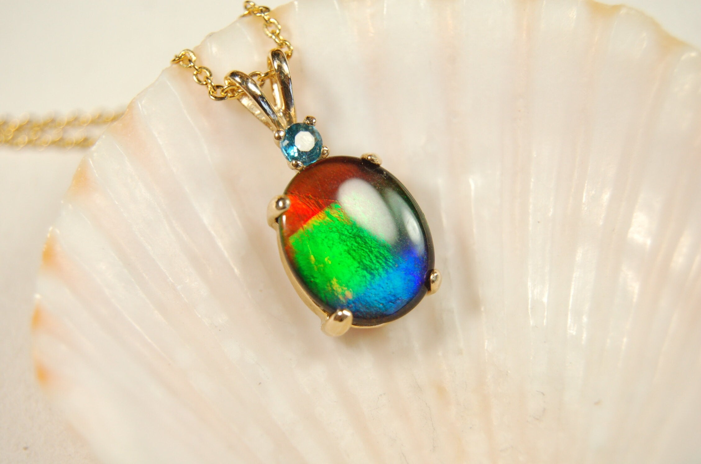 Authentic Alberta Ammolite Pendant Jewelry in gold– Natural Fossil Gemstone Gift for Her.040613