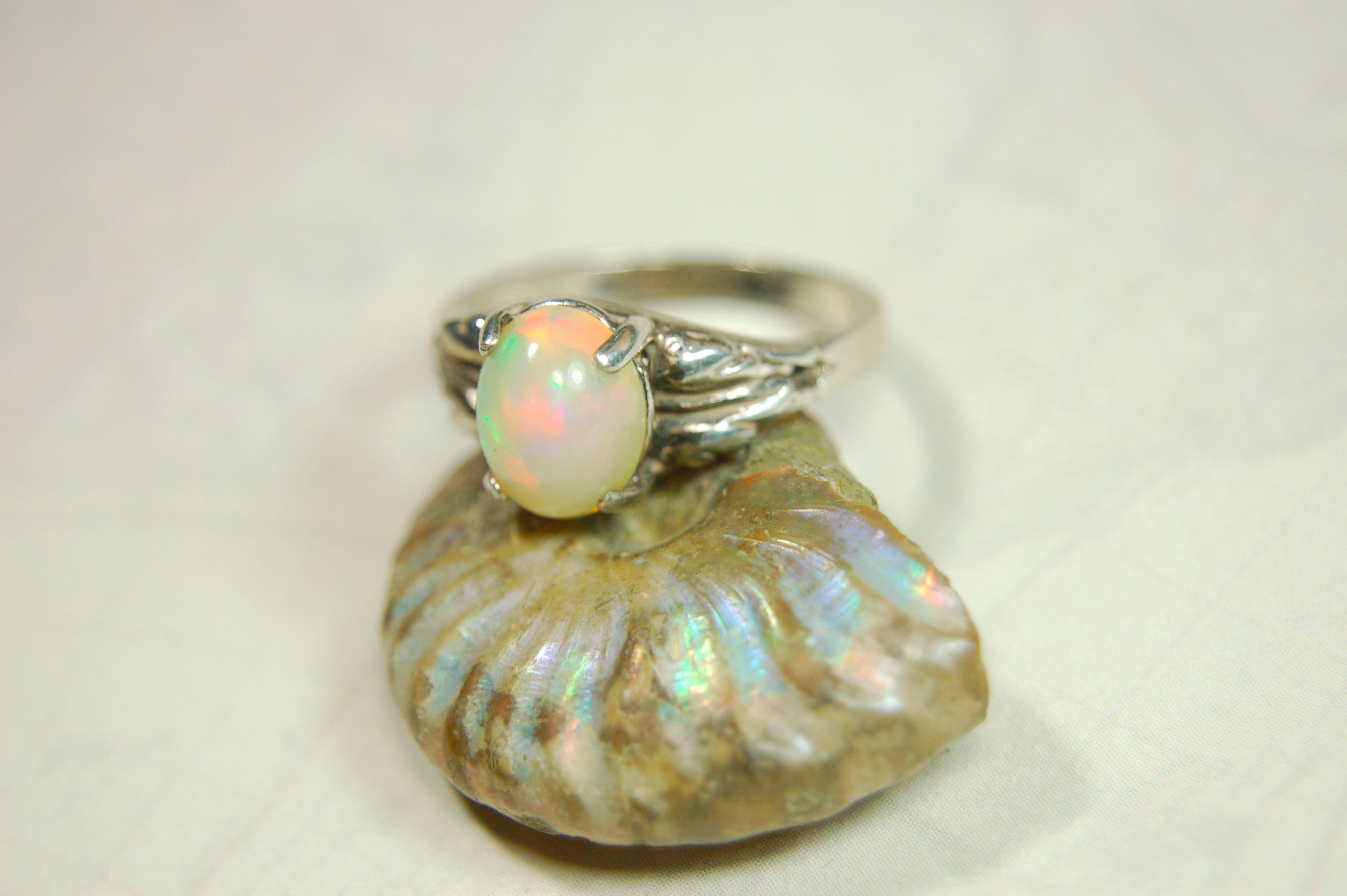 Natural Opal Ring Size 7.Quality gem with gorgeous colors.Vintage style.Perfect gift for her.Solid sterling silver.031014