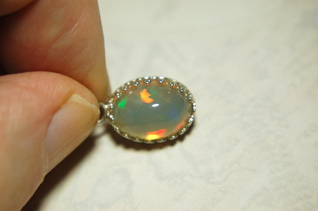 Opal Pendant Necklace.Brilliant flashing colors.Makes a memorable gift.#031715