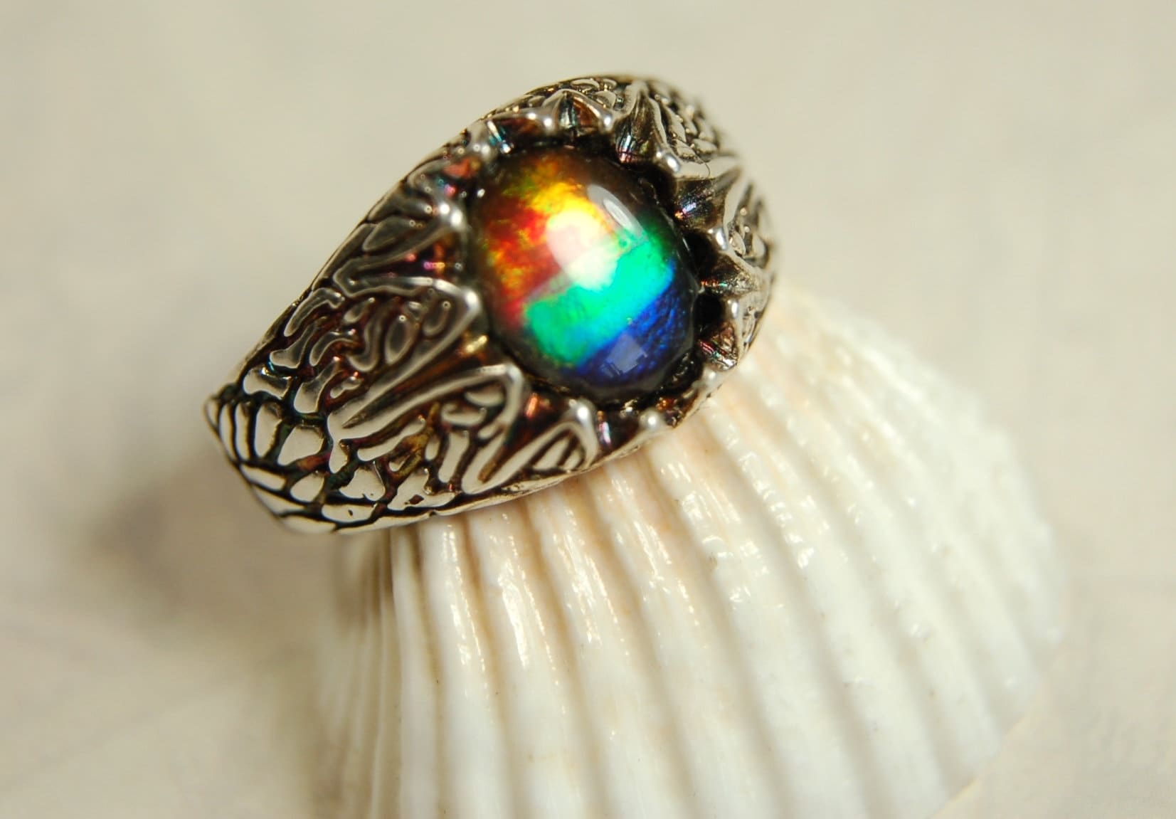 Ammolite Men's Ring with powerful colors. Size 11.--#080314