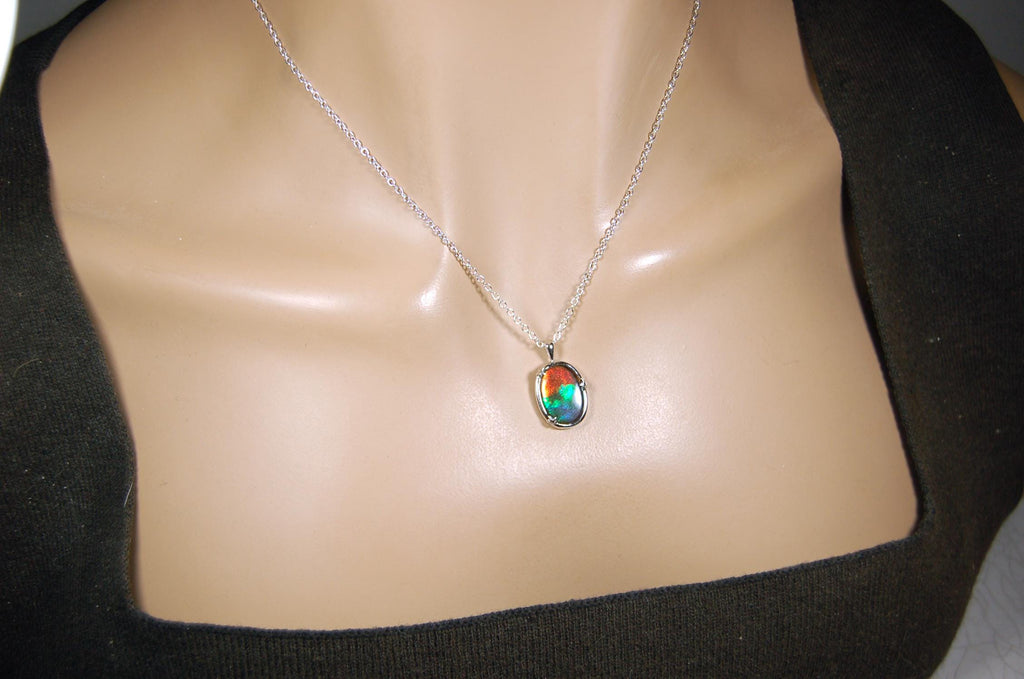 Colorful unisex Ammolite Pendant - Beautiful Ammolite Jewelry to Elevate Your Outfit.Perfect gift for him or her.011425