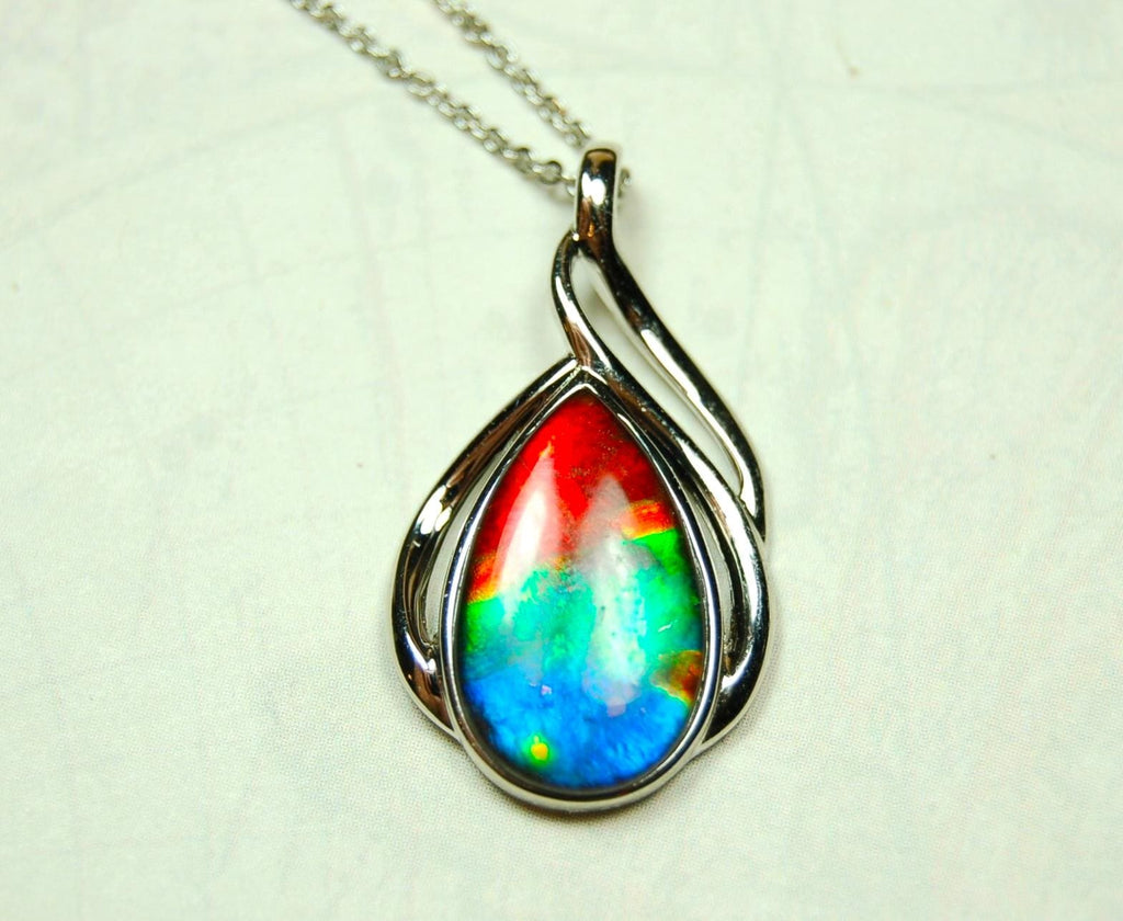 Ammolite JewelryPendant.High quality gem with brilliant colors will attract a lot of attention.#062825