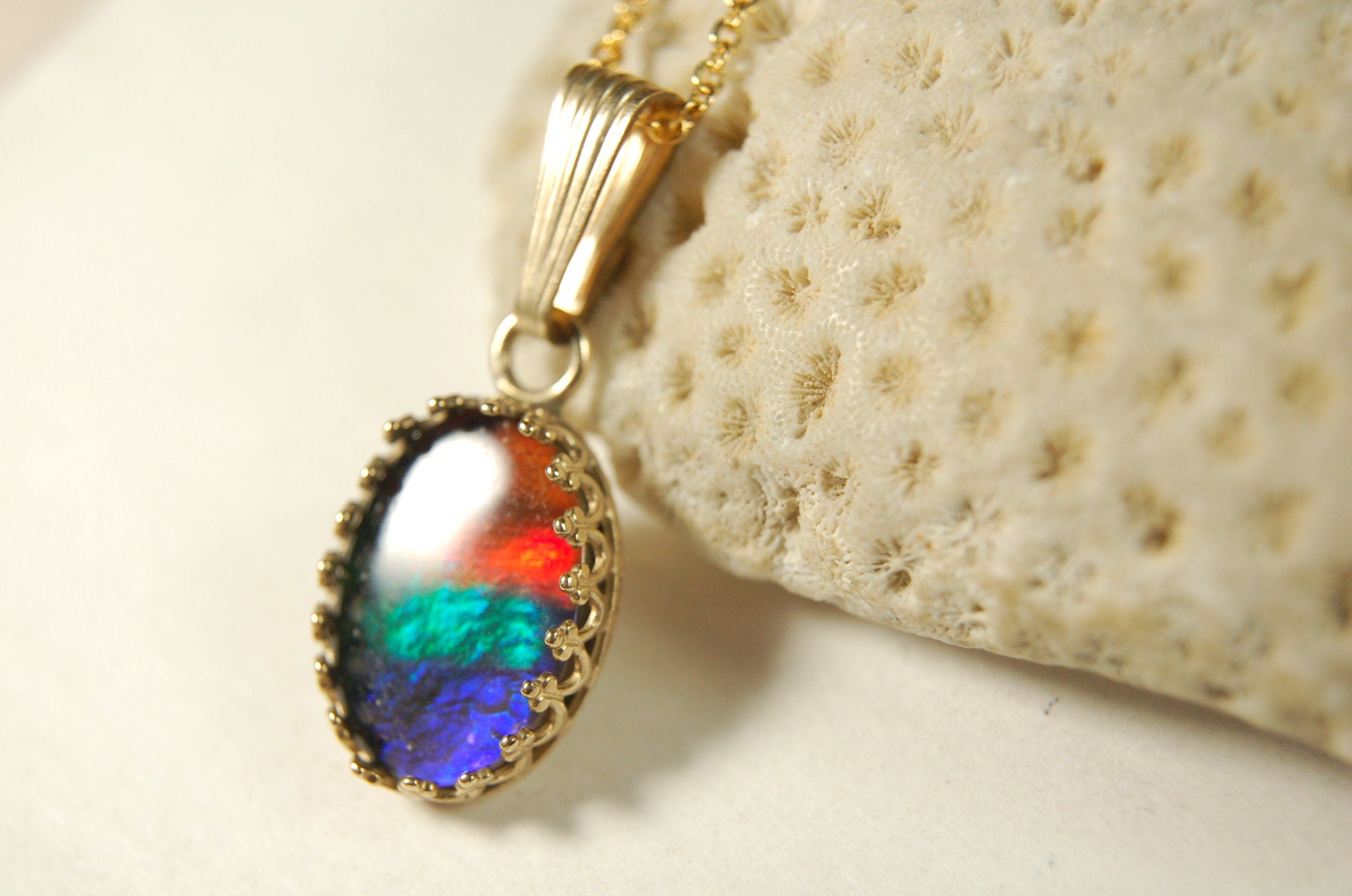 Ammolite Pendant in 14k Gold.Lovely rainbow colors.#111510