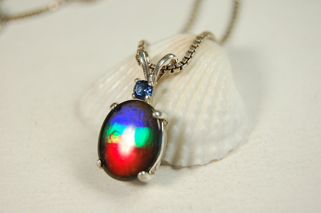 Ammolite Pendant Jewelry.Free shipping.No US customs charges as complies with CUSMA rules.#071623