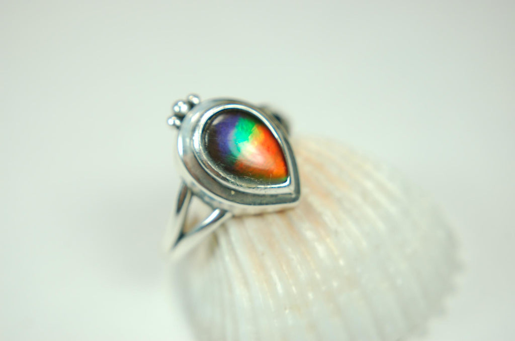 Ammolite.Gorgeous RARE four color Ammolite Ring - Add a Touch of Elegance with this Stunning Ammolite Jewelry.Gift idea for wife?010525