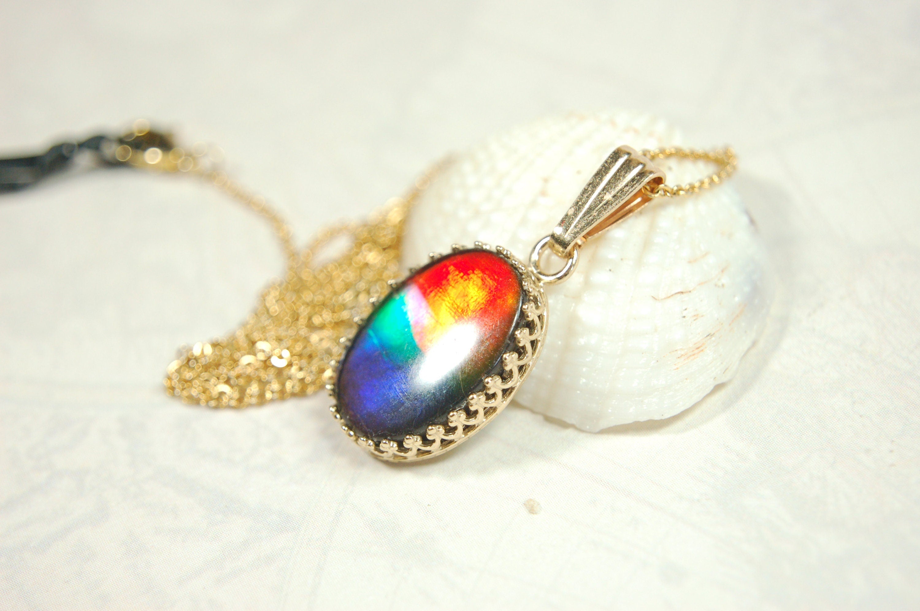 Opulent Ammolite Pendant in Gold - Enhance Your Style with Natural Elegance or Make it the Perfect Gift for her.021214