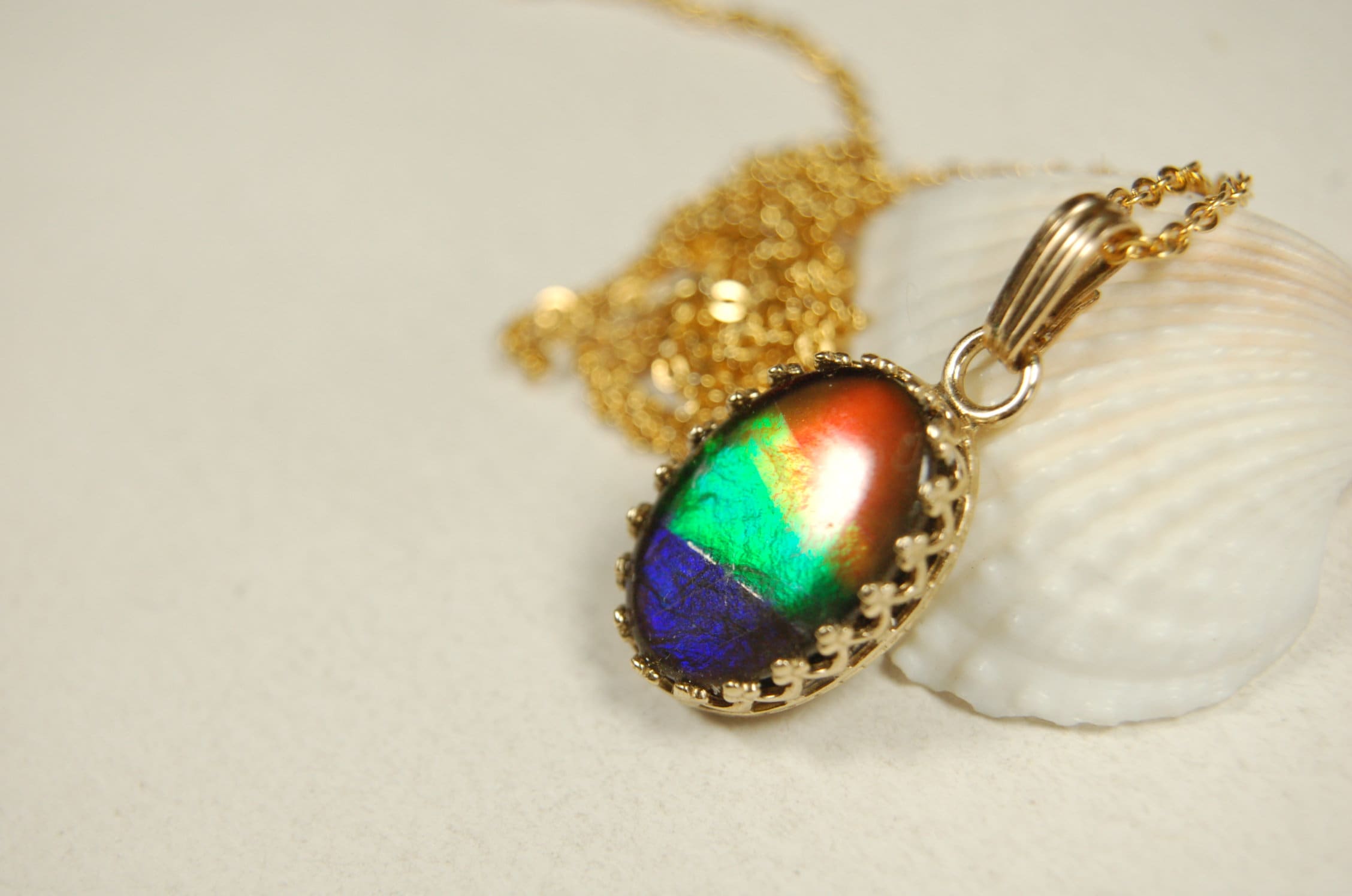 Ammolite Jewelry Pendant Necklace.Four Color Rainbow Ammolite set in solid 14k Gold.Perfect gift.GENUINE Canadian Alberta Ammolite.100213
