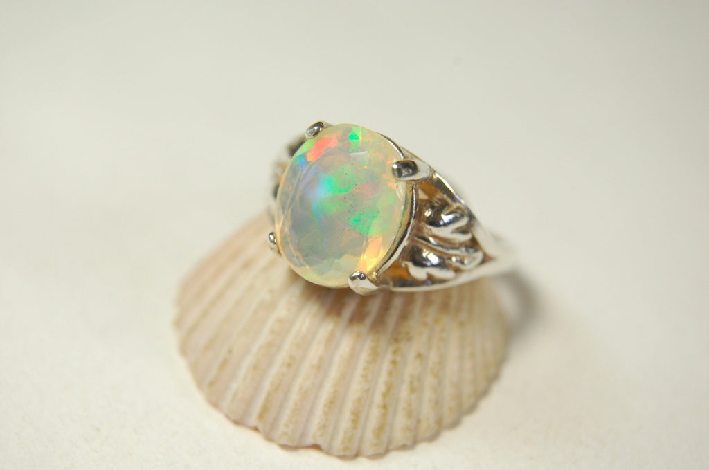 Opal ring.Bright Faceted Natural gem.Lovely flashing colors.#102612