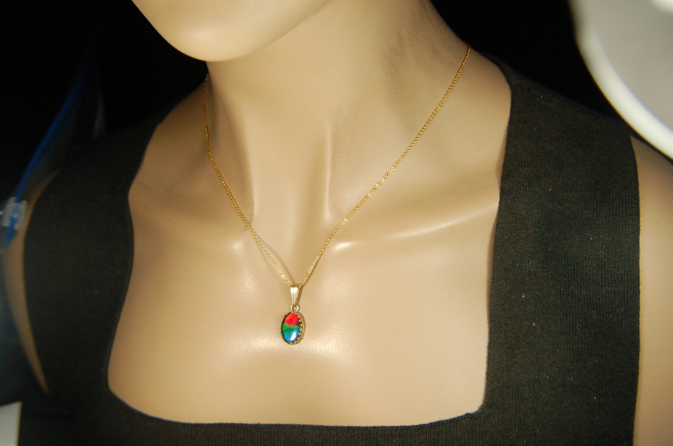 Ammolite Pendant in 14k Gold.Lovely rainbow colors.#111510