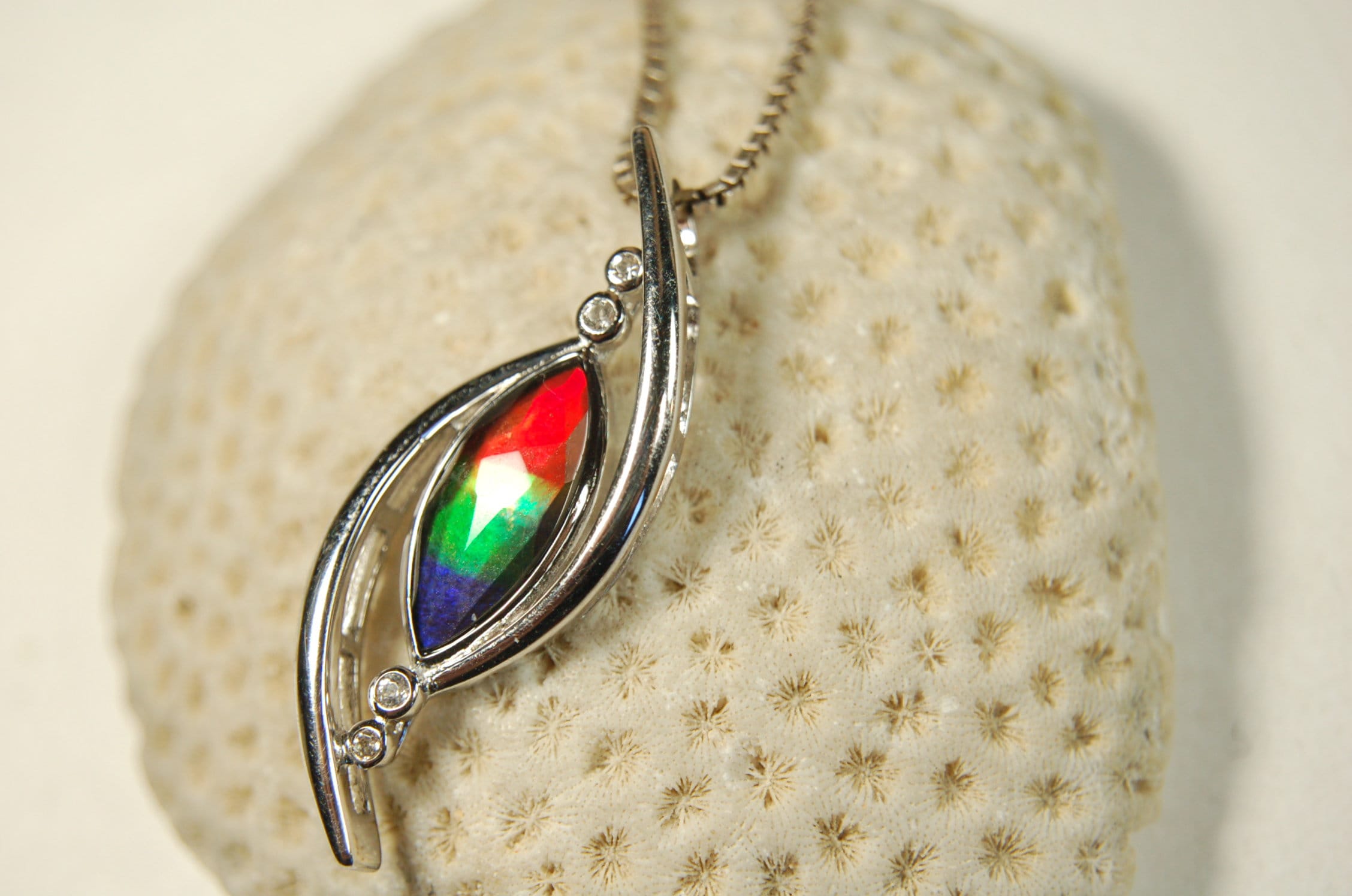 Unique Ammolite Jewelry Pendant Necklace from Canada.RARE Faceted four color gem.Perfect Gift.Bright changing colors. Elegant design 100613.