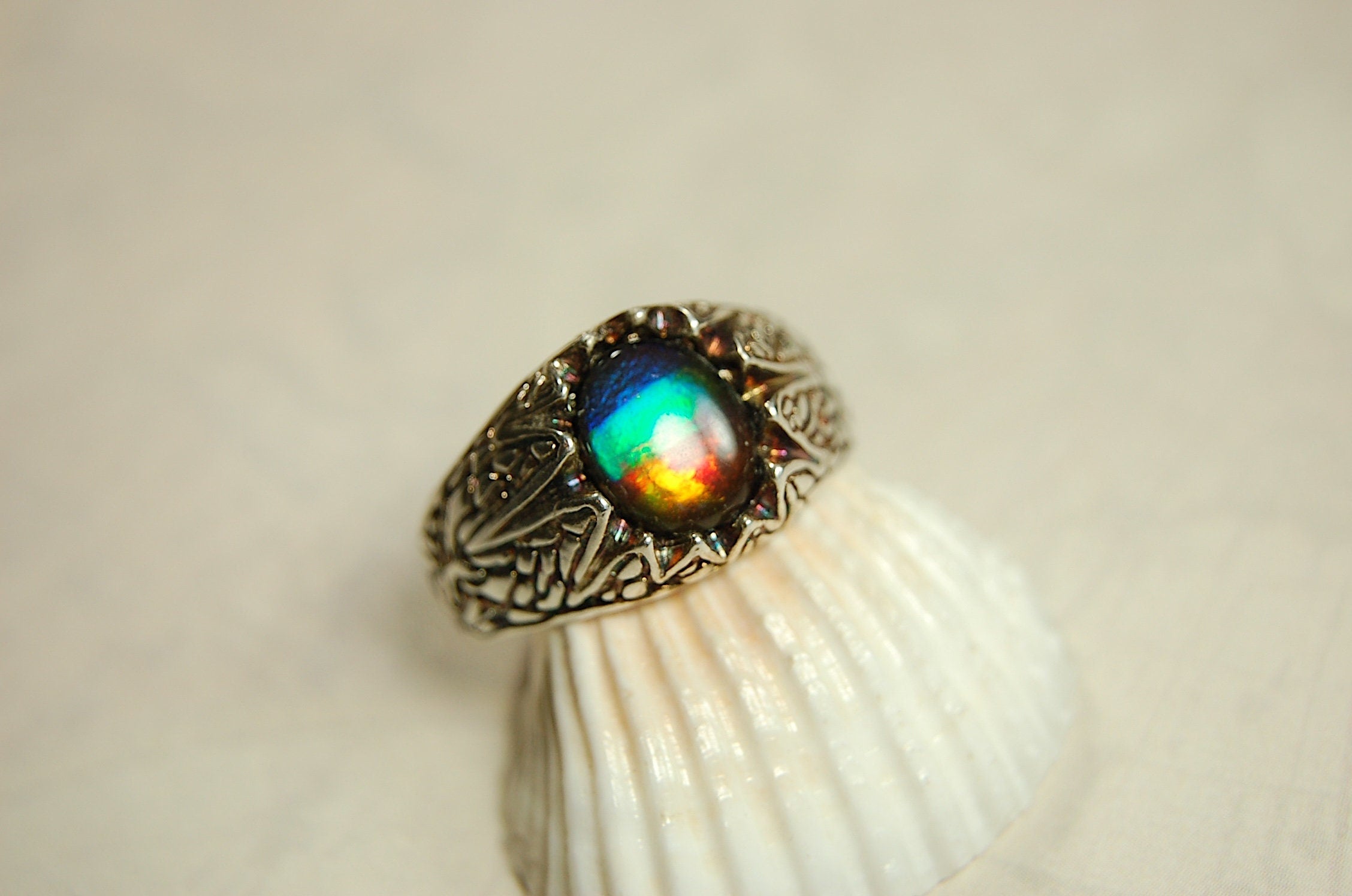 Ammolite Men's Ring with powerful colors. Size 11.--#080314