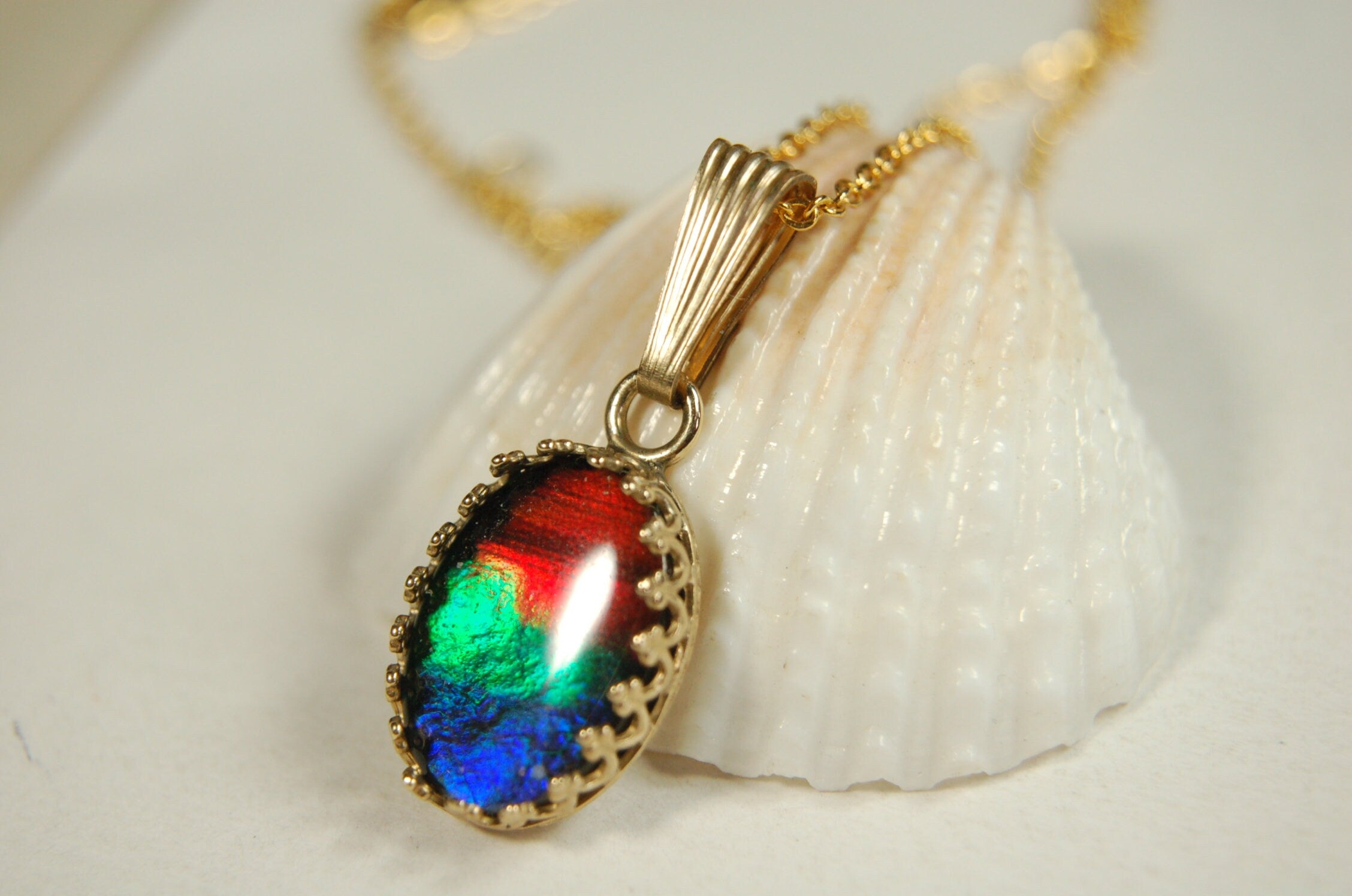 Ammolite Pendant in 14k Gold.Lovely rainbow colors.#111510