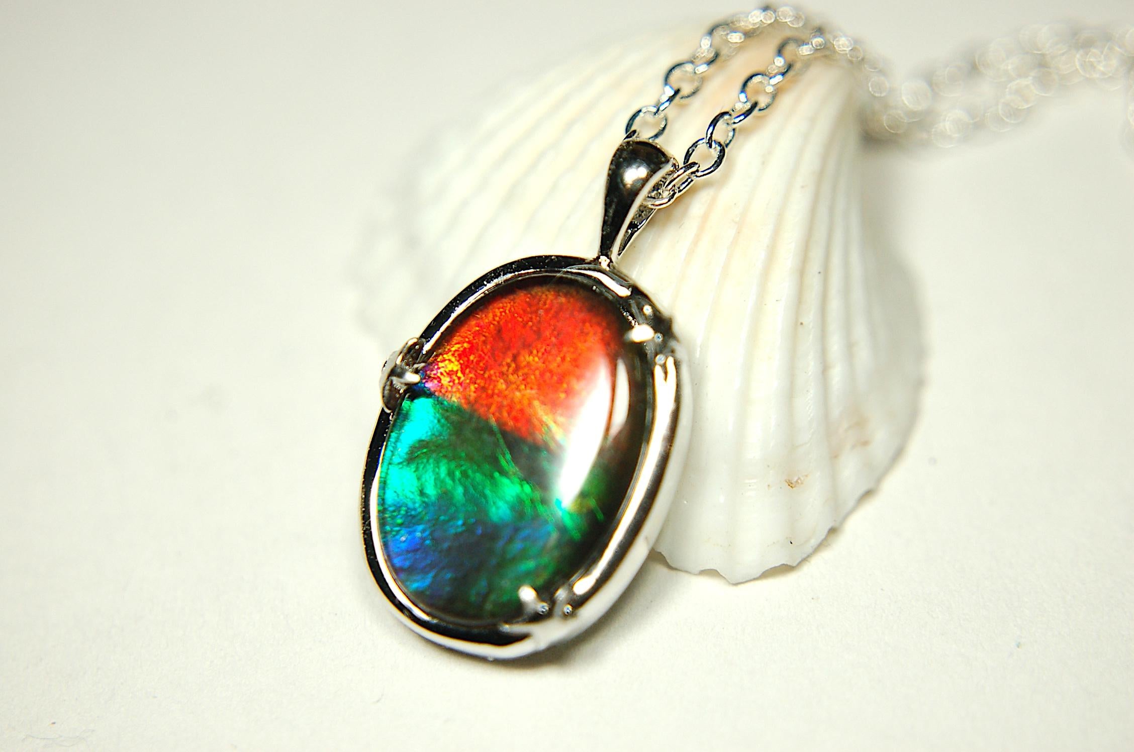Colorful unisex Ammolite Pendant - Beautiful Ammolite Jewelry to Elevate Your Outfit.Perfect gift for him or her.011425