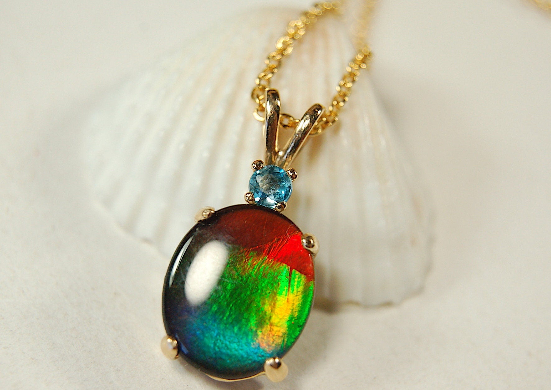 Authentic Alberta Ammolite Pendant Jewelry in gold– Natural Fossil Gemstone Gift for Her.040613