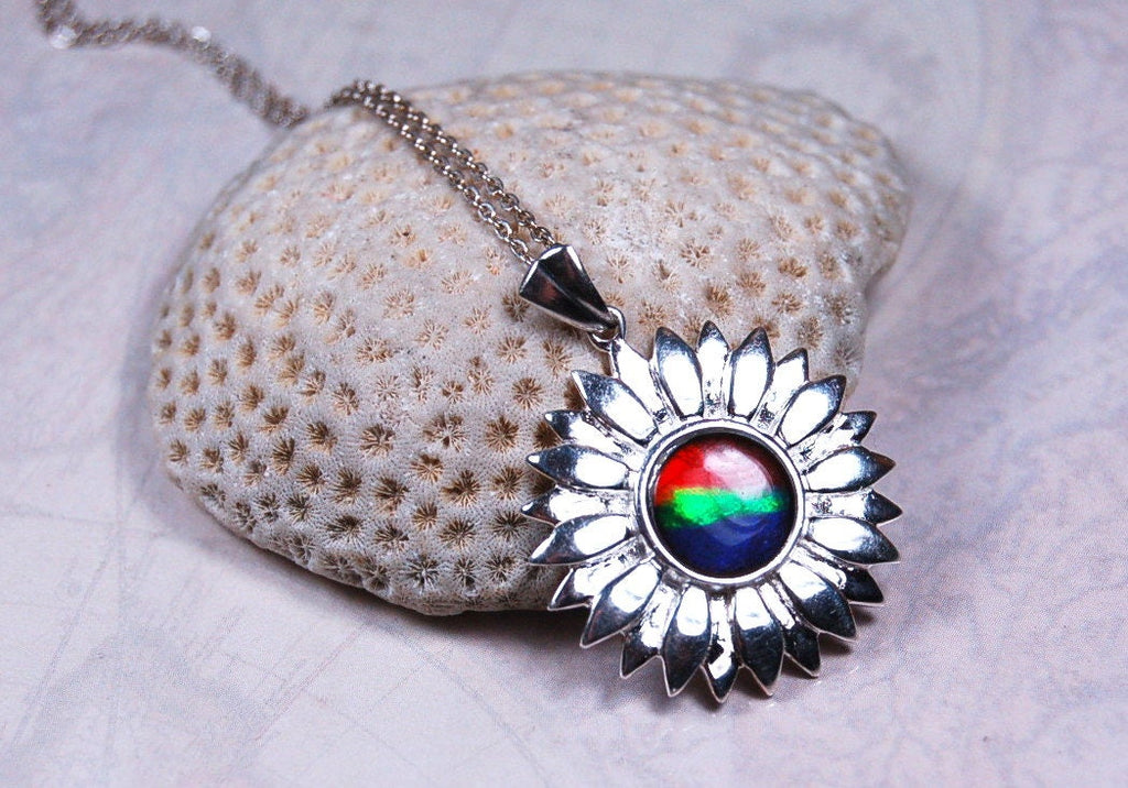 Ammolite Jewelry Pendant Shipped Free.No US import taxes under CUSMA rules.#022818