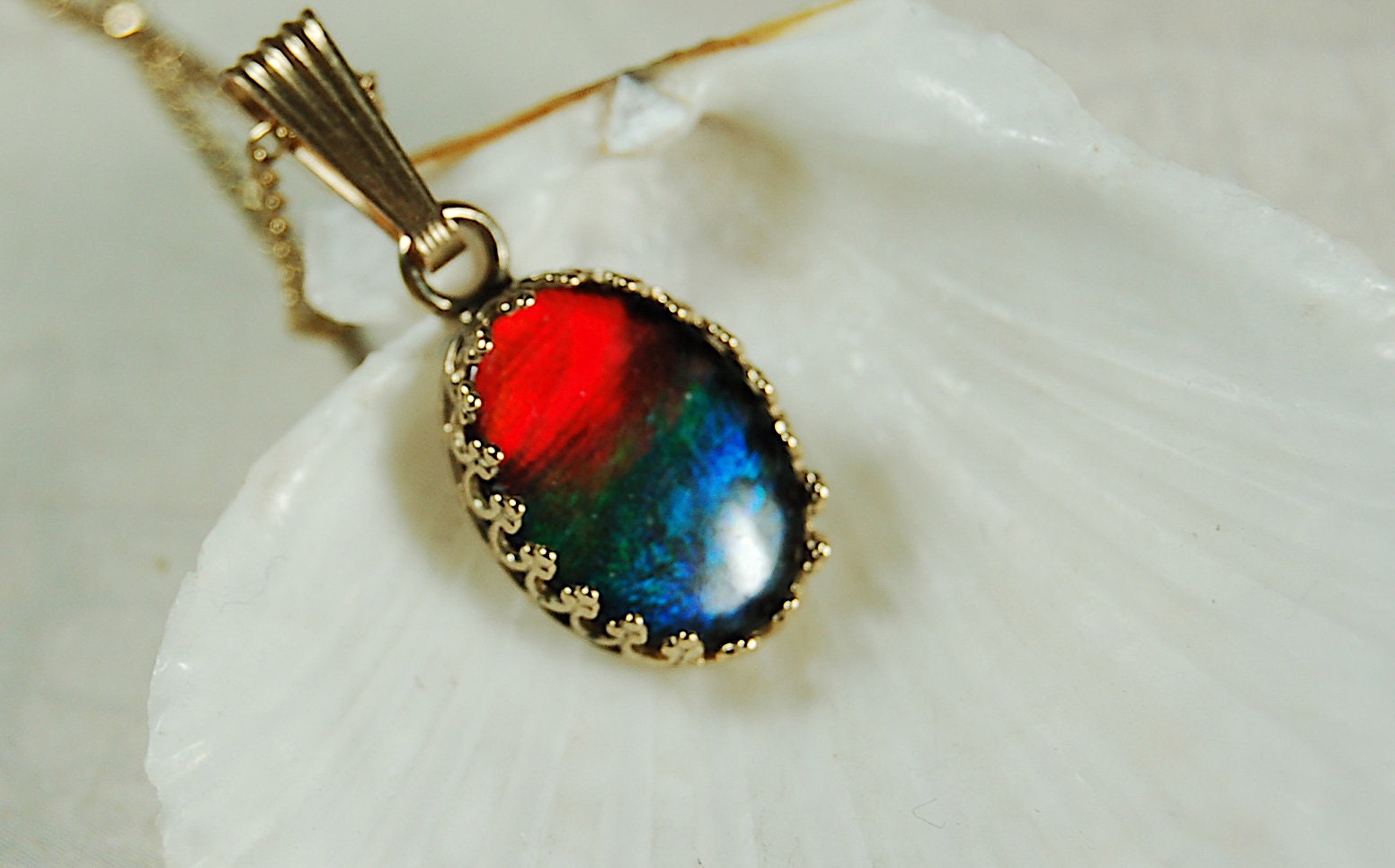 Ammolite Pendant 14k Gold.The perfect gift.