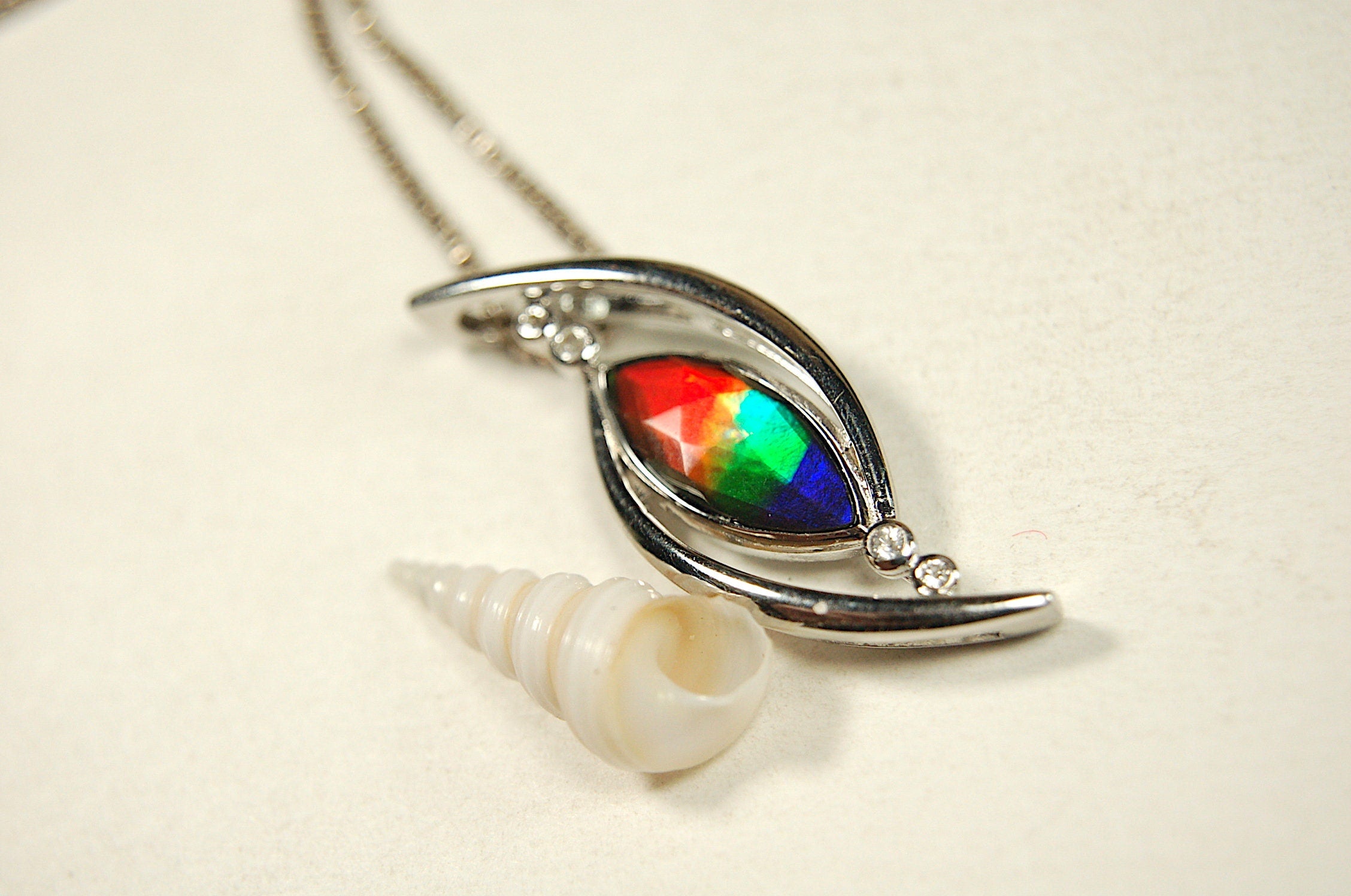 Unique Ammolite Jewelry Pendant Necklace from Canada.RARE Faceted four color gem.Perfect Gift.Bright changing colors. Elegant design 100613.