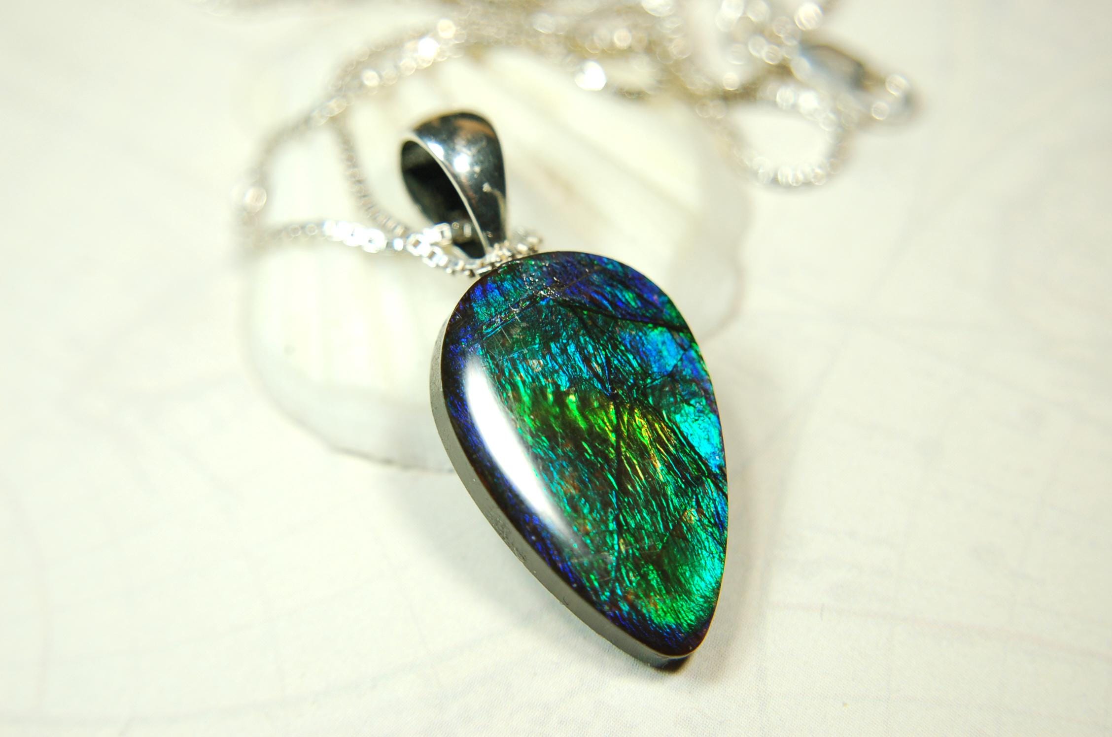 Ammolite Pendant with Peacock Colors.Natural Ammolite Jewelry Cabochon with vibrant changing colors.The perfect gift.Unisex Jewelry.021415